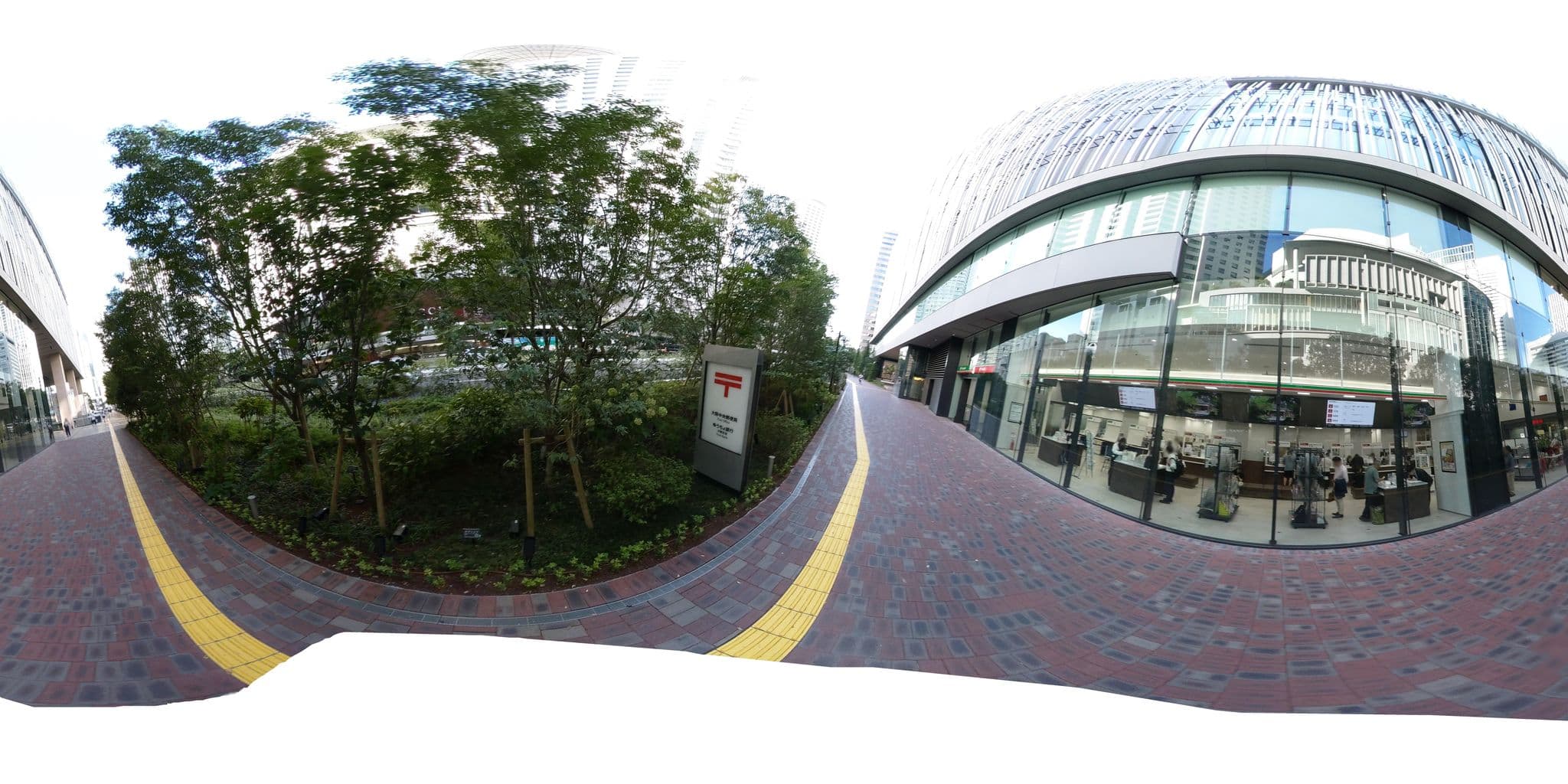 Street view near THE OSAKA STATION HOTEL, Autograph Collection, Umeda — © okadatsuneo (CC BY-SA · Mapillary)