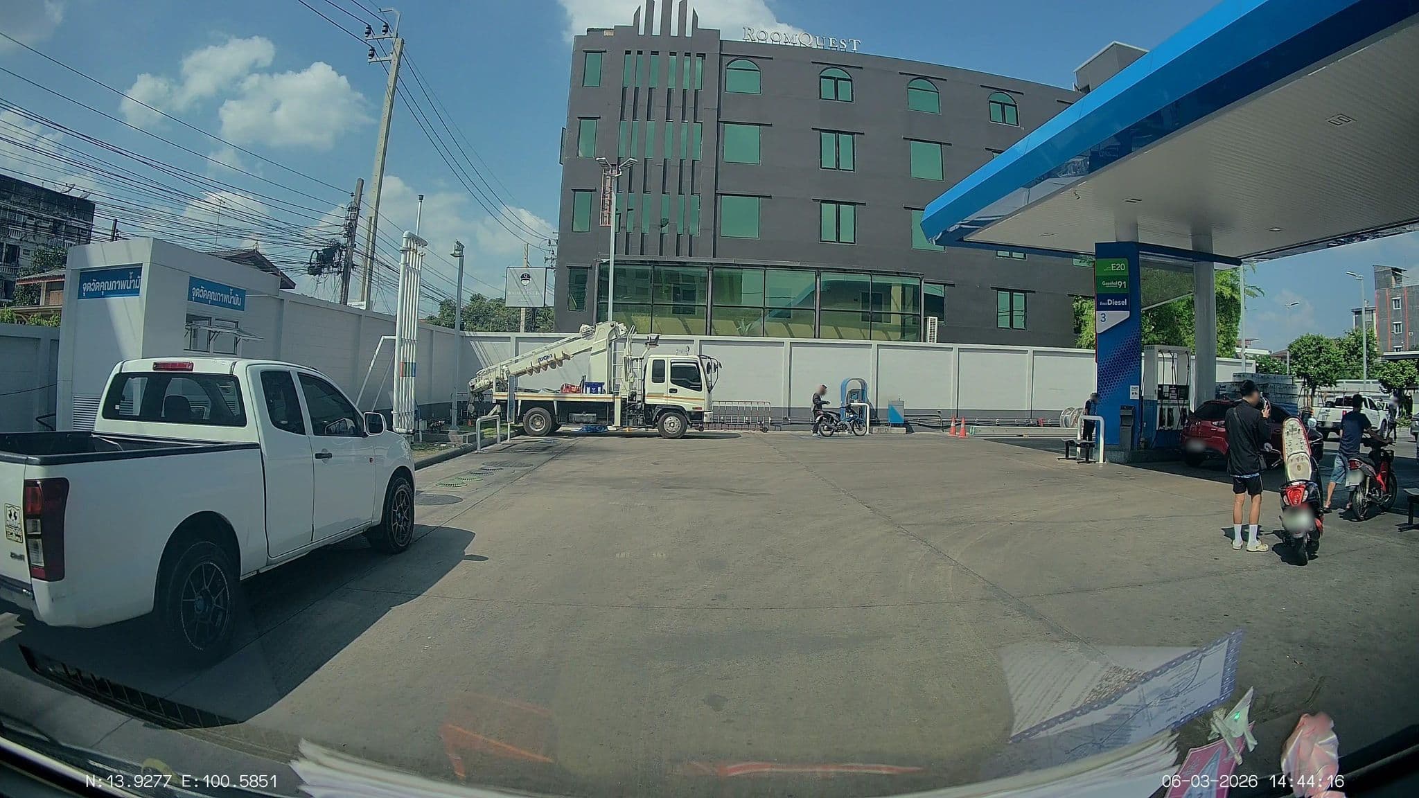 Street view near RoomQuest Bangkok Don Mueang Airport 1, Lak Si — © ThailandCambodia (CC BY-SA · Mapillary)