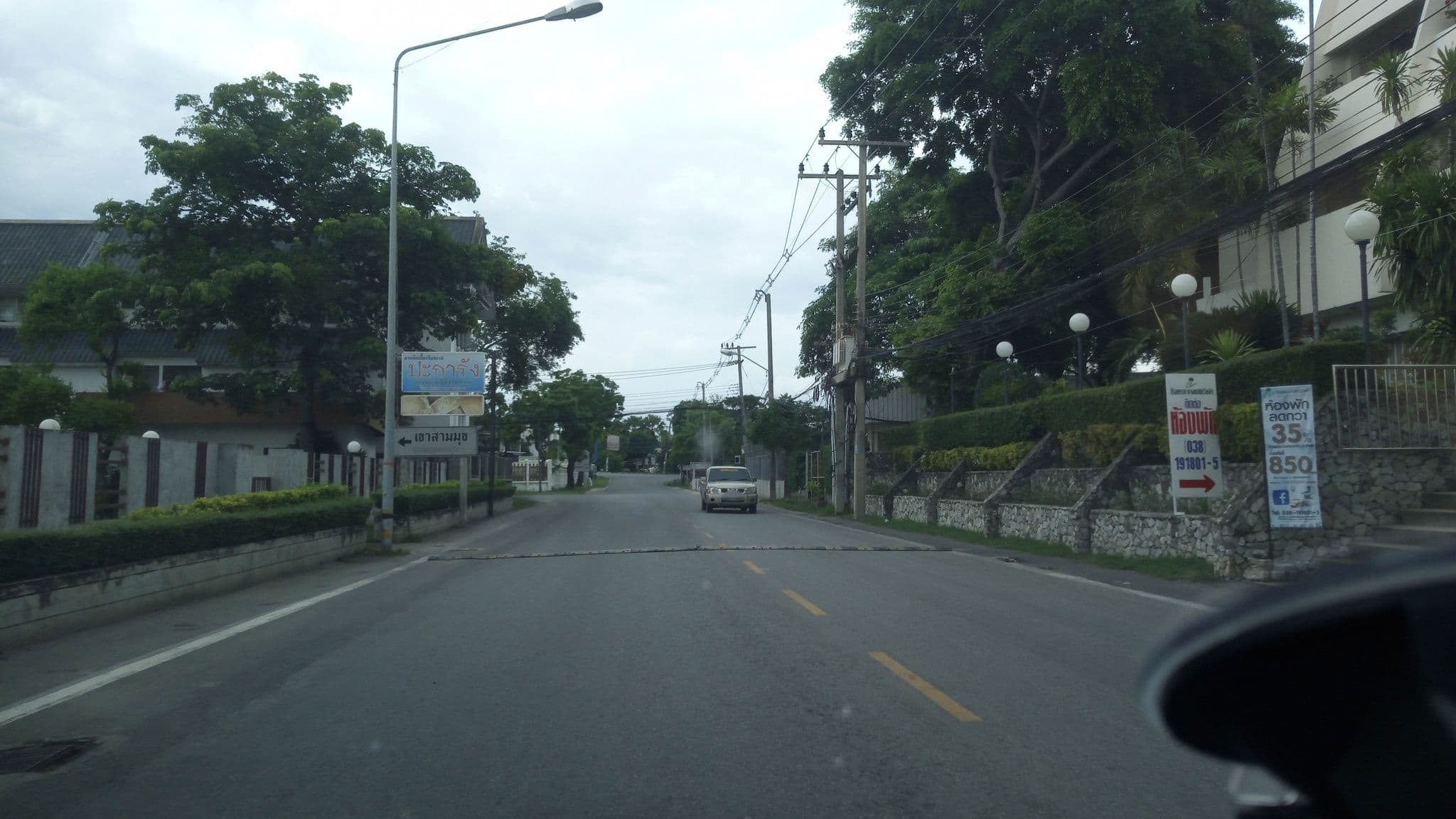 Street view near Bangsaen Villa Hotel, Ban Ang Sila — © myppmy (CC BY-SA · Mapillary)