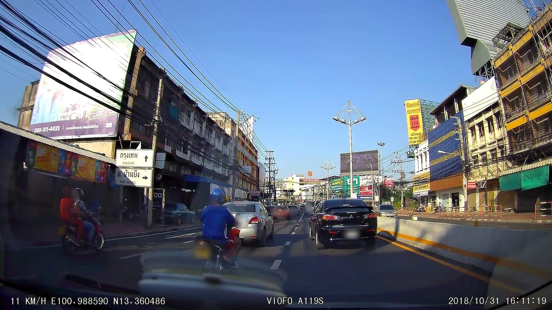 Street view near Sahachai Hotel, Chon Buri — © poramet (CC BY-SA · Mapillary)