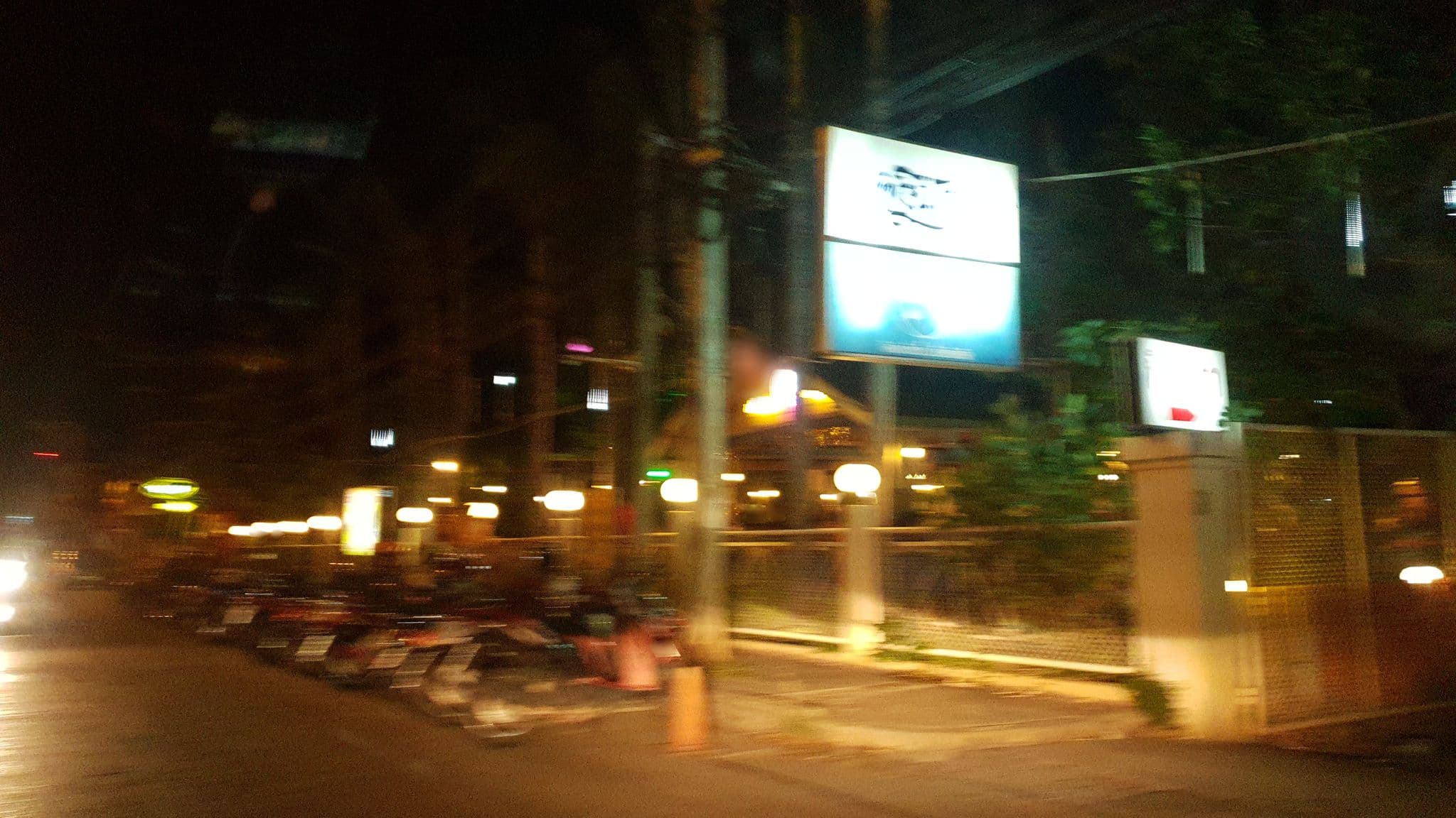 Street view near Sleepless Room, Phitsanulok — © kyoko (CC BY-SA · Mapillary)
