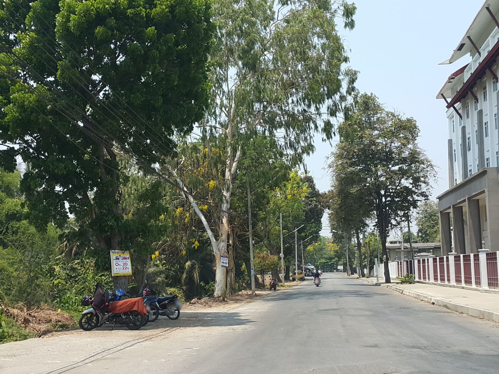 Street view near Wang Chan River View, Phitsanulok — © jrcarlsen (CC BY-SA · Mapillary)