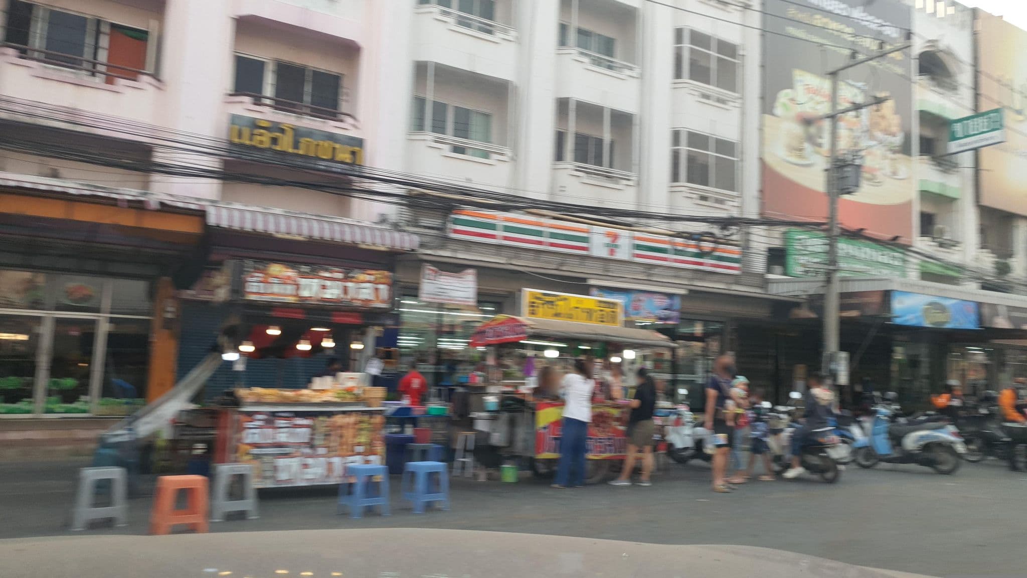 Street view near U Thong Hotel, Phitsanulok — © jrcarlsen (CC BY-SA · Mapillary)