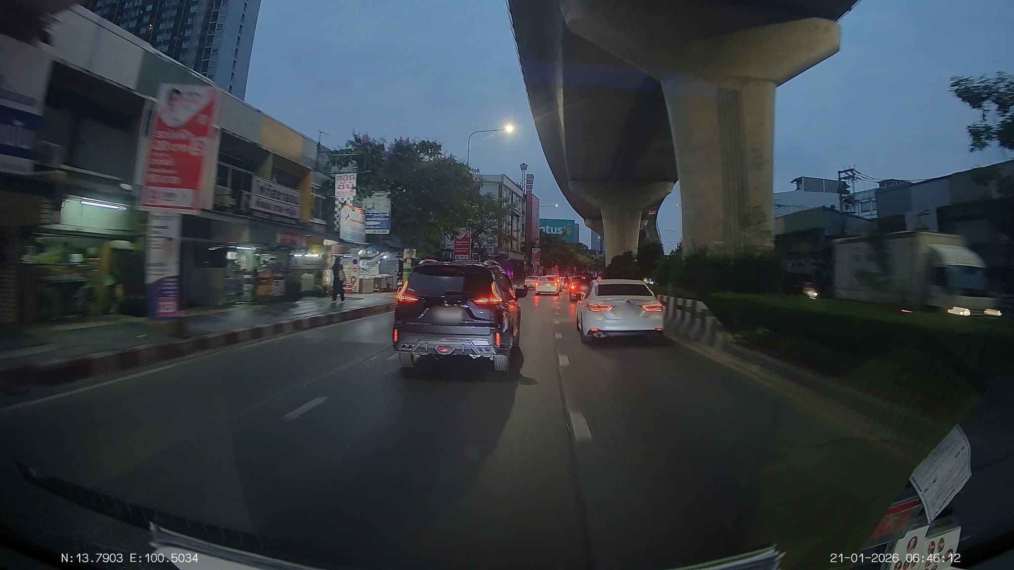 Street view near Anwari Hotel, Bang Phlat — © ThailandCambodia (CC BY-SA · Mapillary)