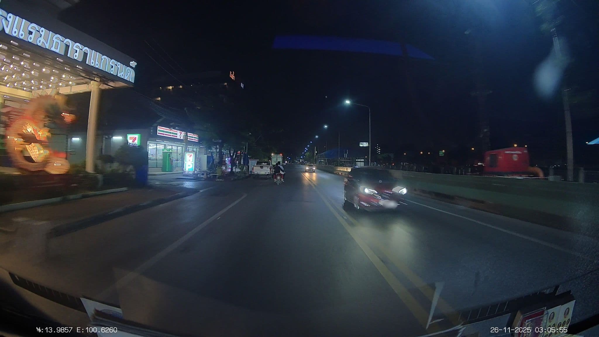Street view near TARA GRAND HOTEL & SPA, Sai Mai — © ThailandCambodia (CC BY-SA · Mapillary)