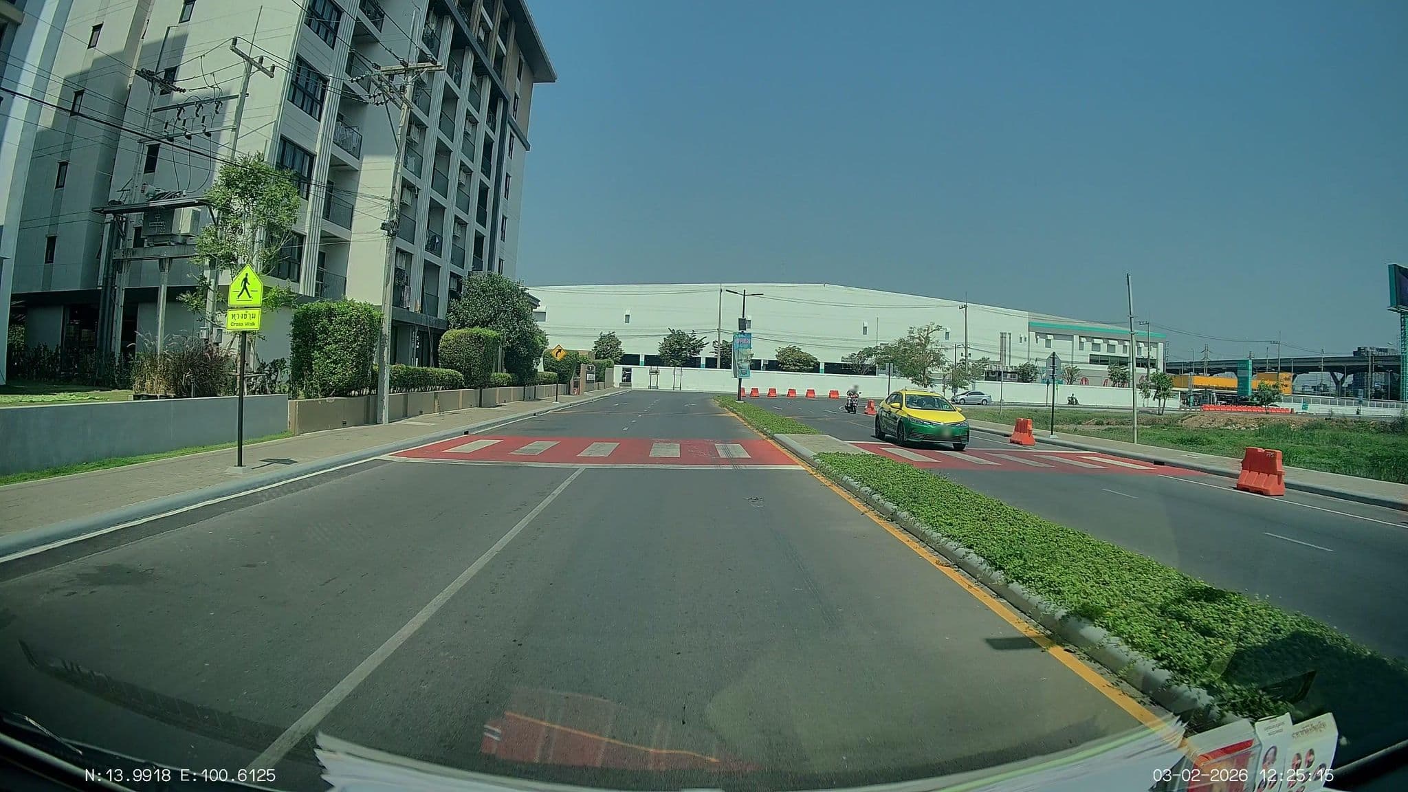 Street view near Rangsit Residence & Hotel by Hotel :DD, Ban Bang Kadi — © ThailandCambodia (CC BY-SA · Mapillary)