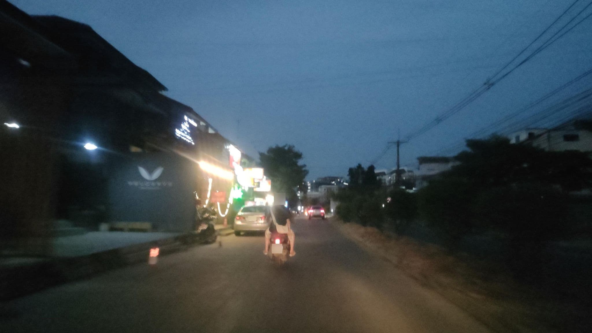 Street view near บ้านหมายักษ์ - Dog Hotel, Boarding Service, Ban Bang Kadi — © koki2529 (CC BY-SA · Mapillary)