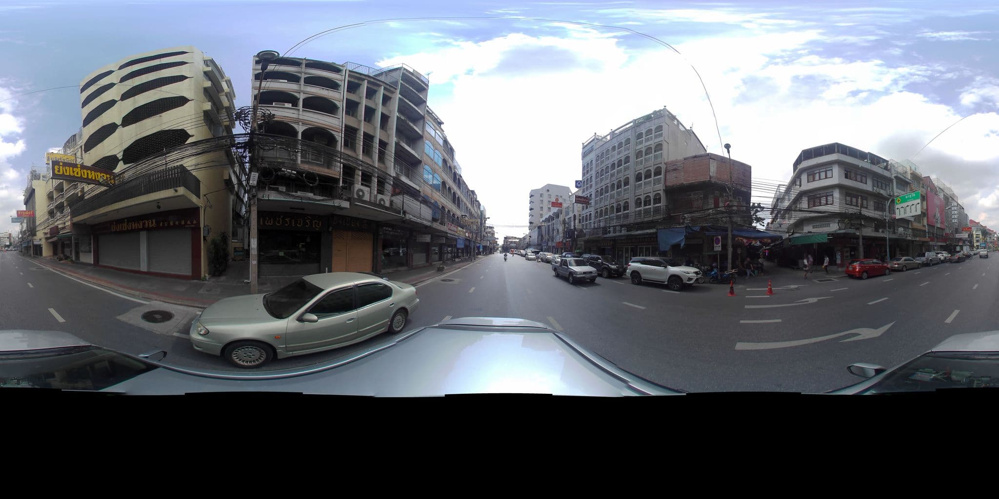Street view near The Grand Palace Hotels, Bangkok — © P05466 (CC BY-SA · Mapillary)