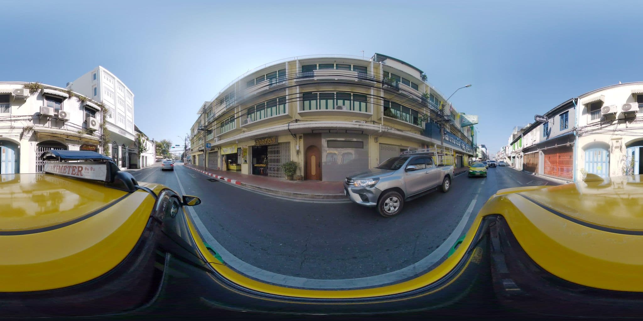 Street view near Cherie Bangkok Boutique Hotel, Bangkok — © mapconcierge (CC BY-SA · Mapillary)