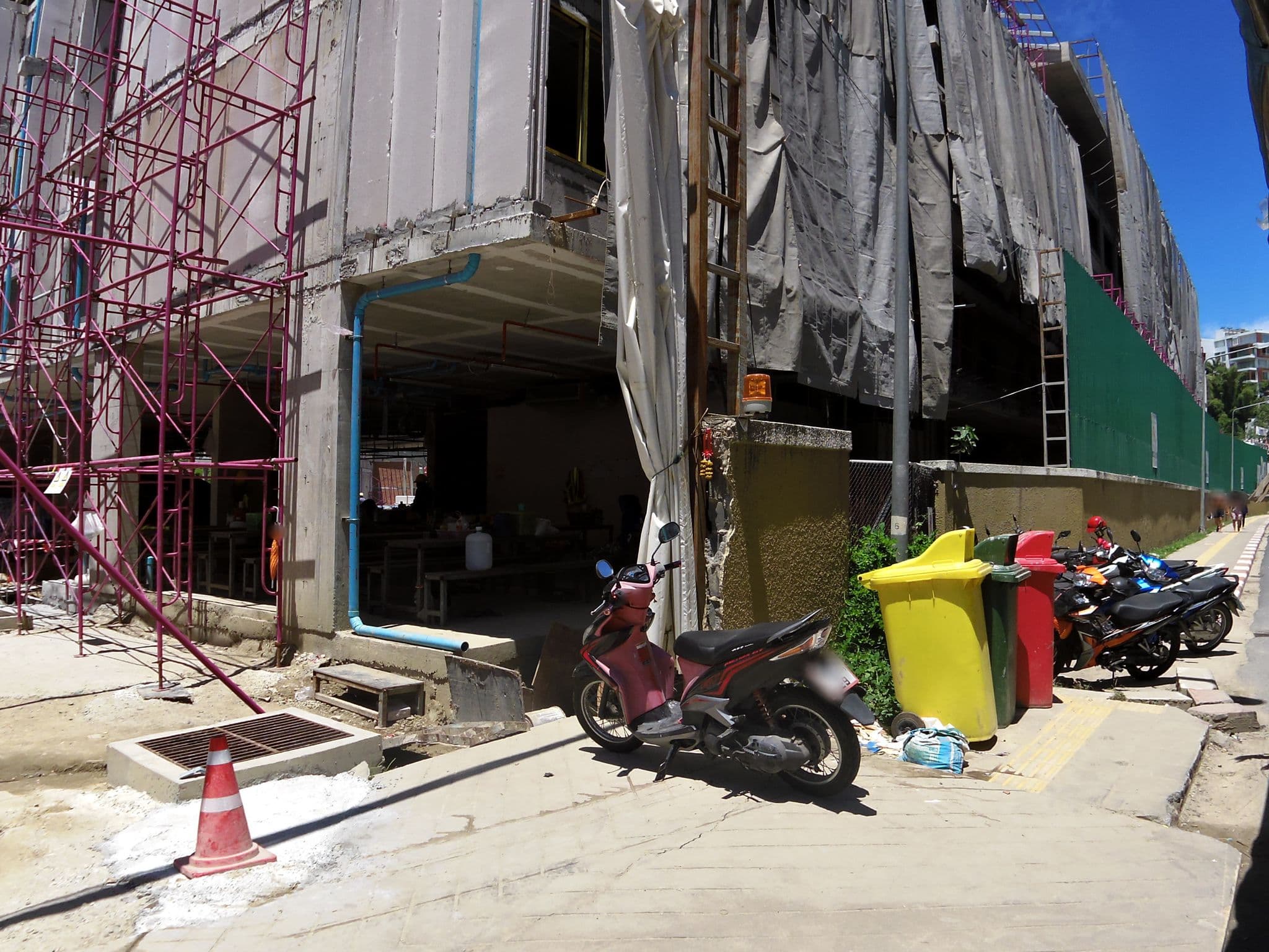 Street view near The Sealect Hotel - Kata, Ban Kata — © skillsy (CC BY-SA · Mapillary)