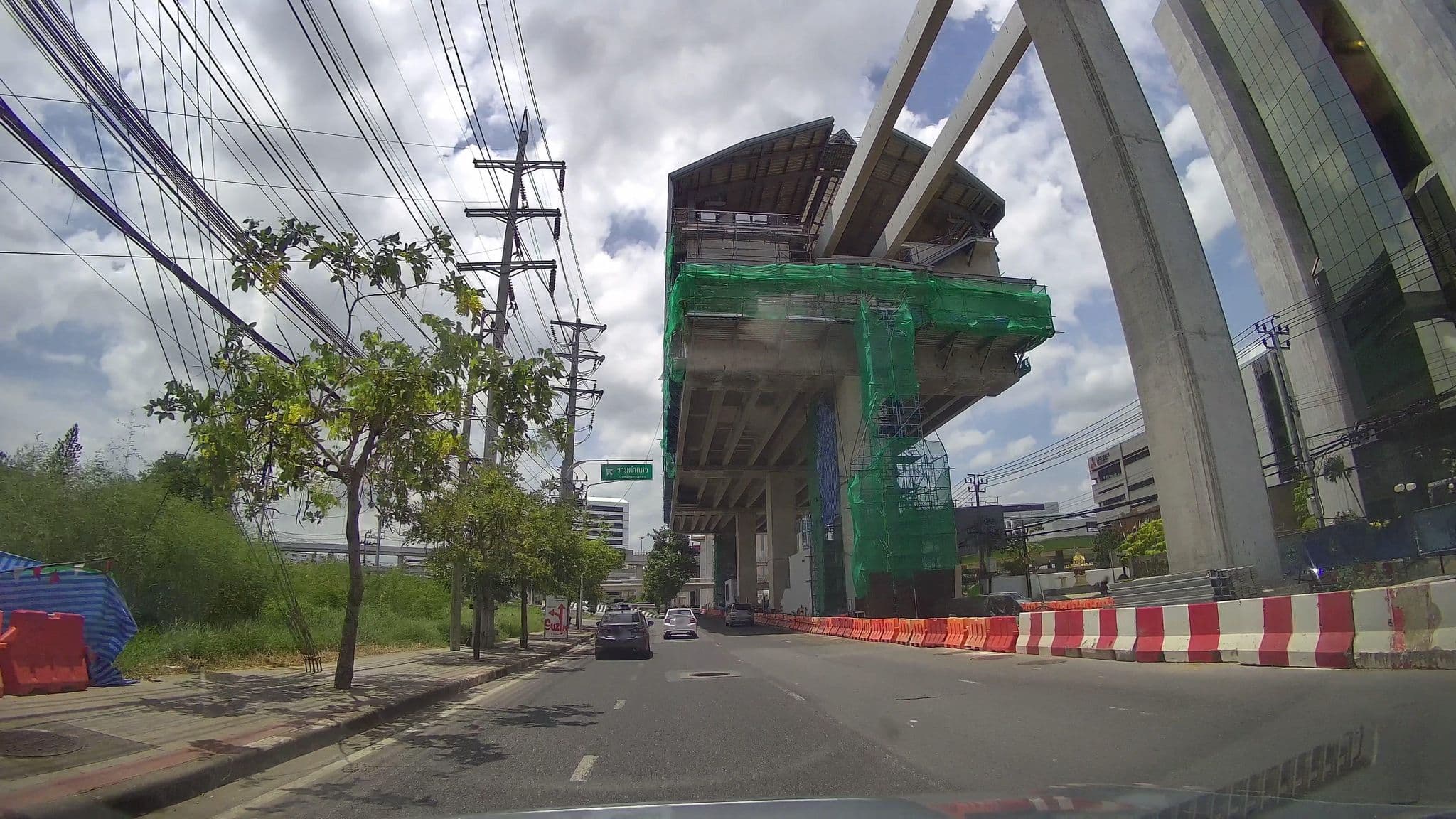 Street view near Onix Hotel Bangkok, Huamak — © ThailandCambodia (CC BY-SA · Mapillary)