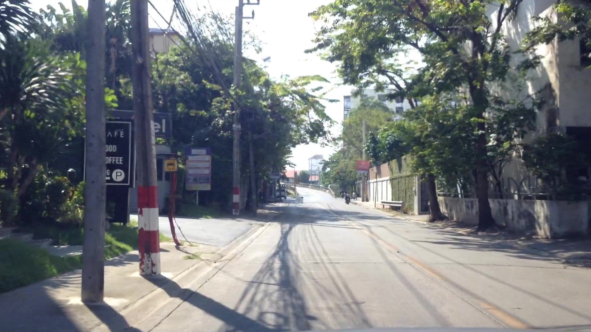 Street view near Livotel Hotel Lat Phrao, Bang Kapi — © lvl5 (CC BY-SA · Mapillary)