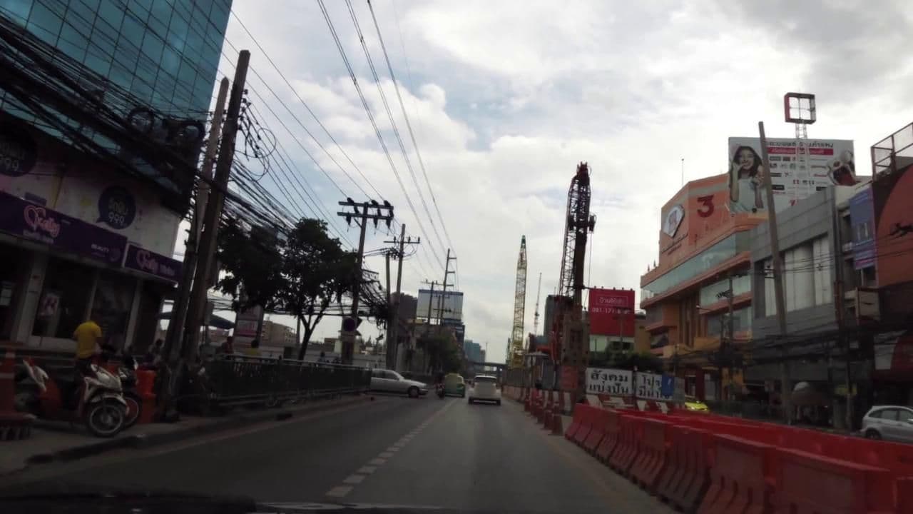 Street view near LeRam Hotel เลอราม 乐乐酒店, Ban Khlong Sakae — © toffy (CC BY-SA · Mapillary)
