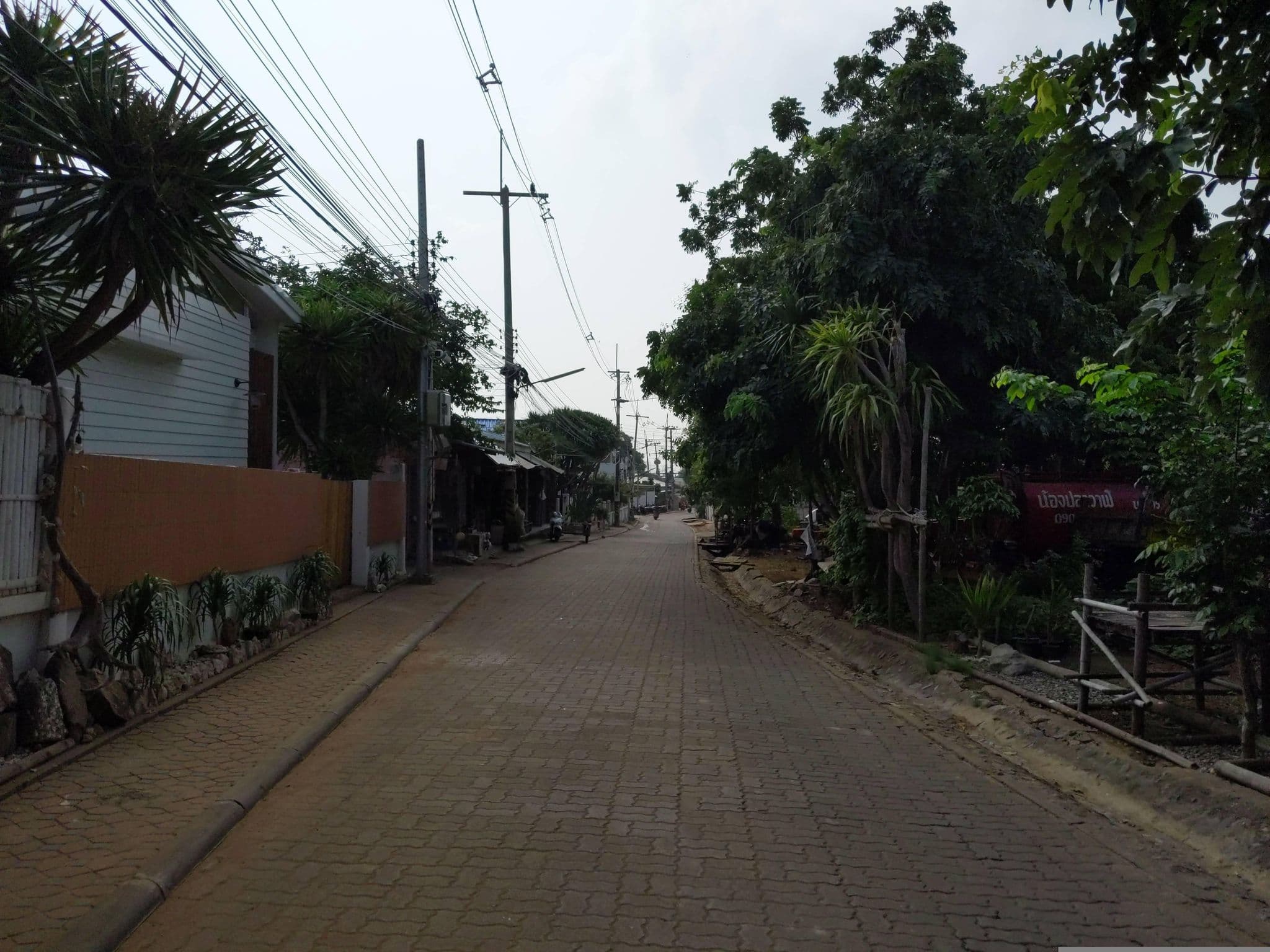 Street view near Wynn Resort Koh Larn, Ban Ko Lan — © UughoTh0 (CC BY-SA · Mapillary)