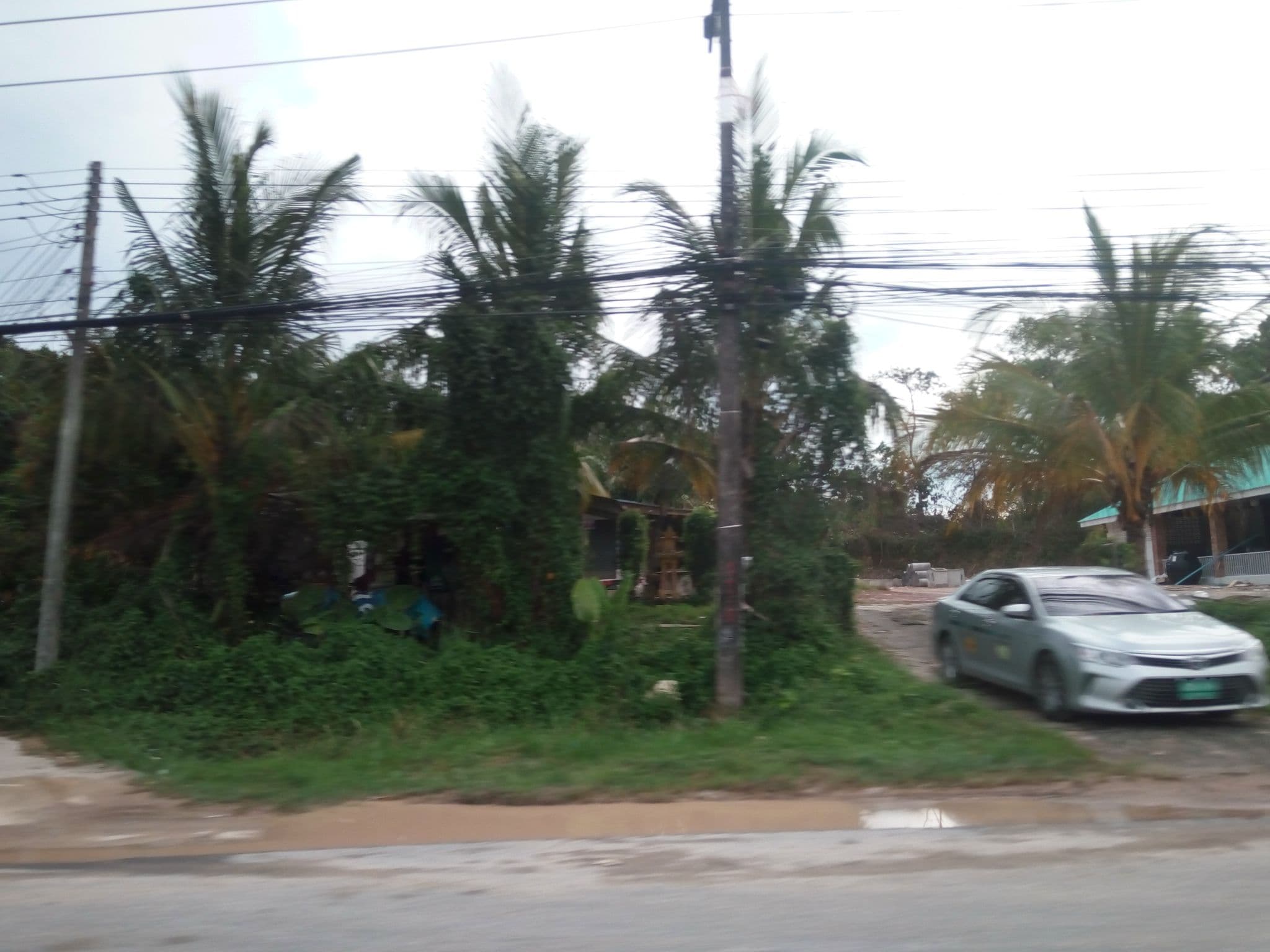 Street view near Best Rent a Room ห้องพักใกล้สนามบินภูเก็ต, Ban Mai Khao — © mapfool (CC BY-SA · Mapillary)