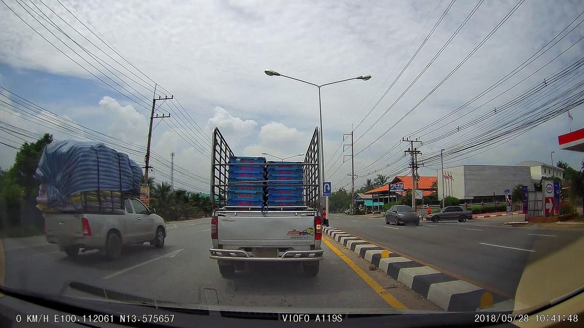 Street view near Scotland Honeymoon Inn, Ban Phaeo — © poramet (CC BY-SA · Mapillary)