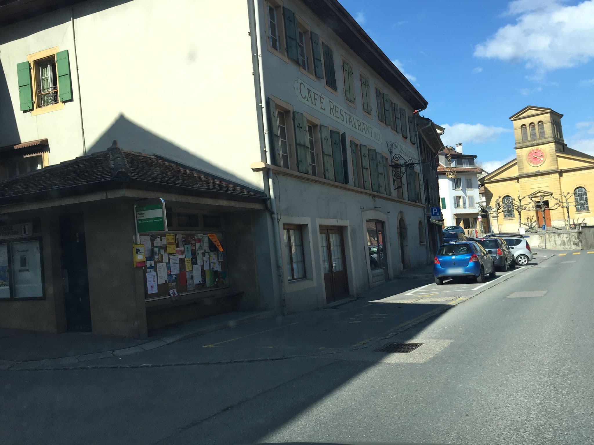 Street view near Restaurant de la Croix Blanche, La Sarraz — © sburlot (CC BY-SA · Mapillary)