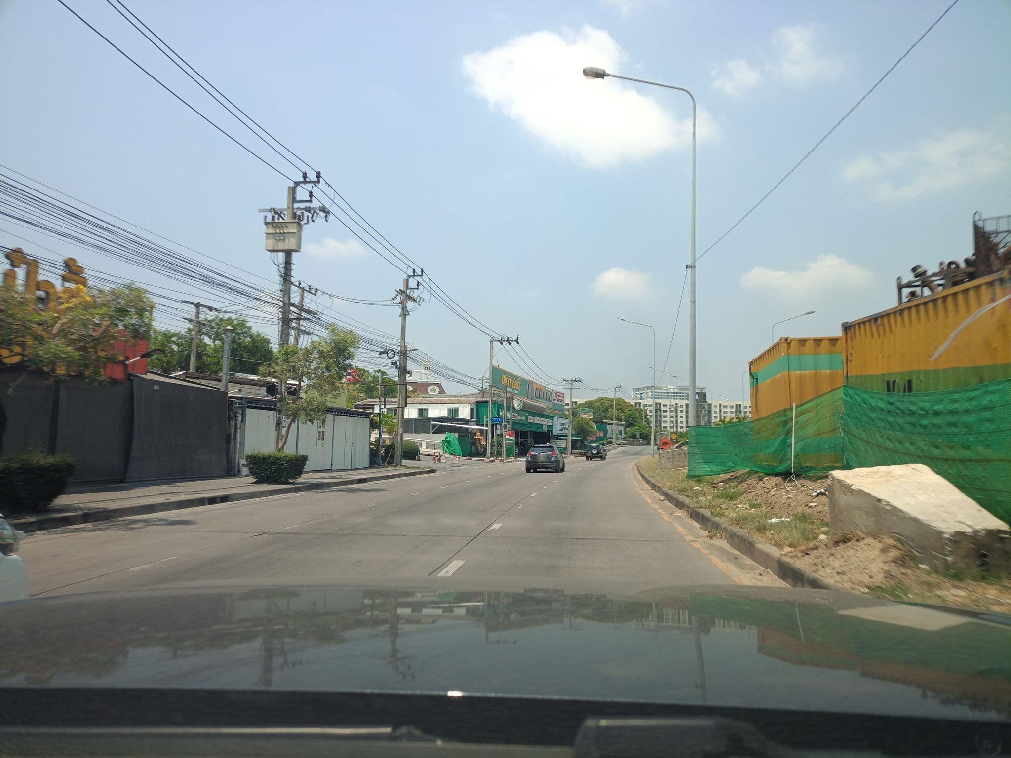 Street view near The Xtreme Suites, Huamak — © kasetitkml_pipitchai (CC BY-SA · Mapillary)