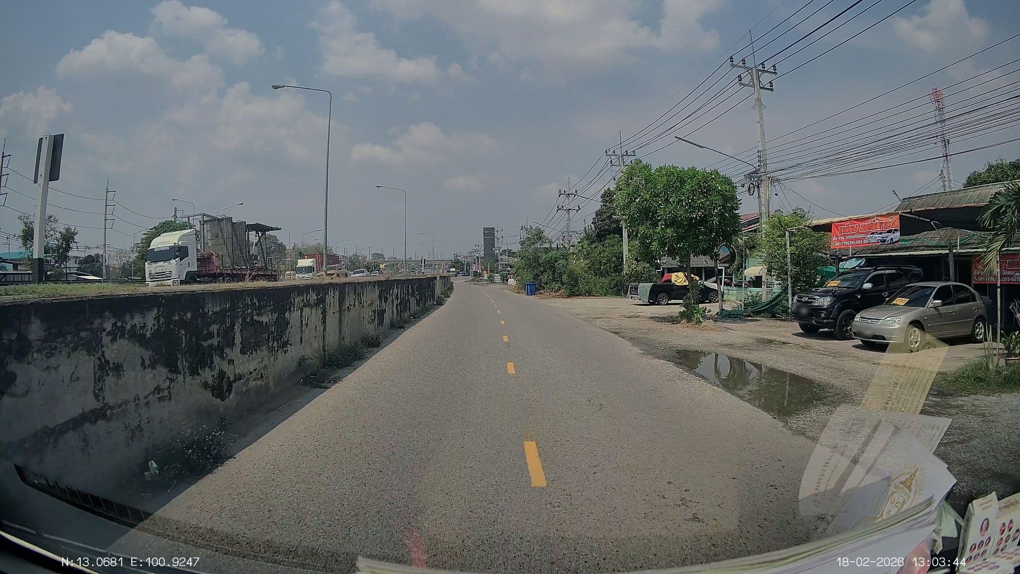 Street view near ModernBright Service Apartment Laem Chabang-โมเดิร์นไบรท์ เซอร์วิสอพาร์ทเมนต์ แหลมฉบัง, Bang Lamung — © ThailandCambodia (CC BY-SA · Mapillary)
