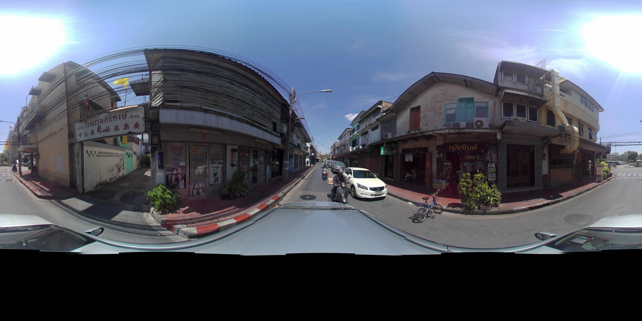 Street view near Siriphong Hotel, Bangkok — © P05466 (CC BY-SA · Mapillary)
