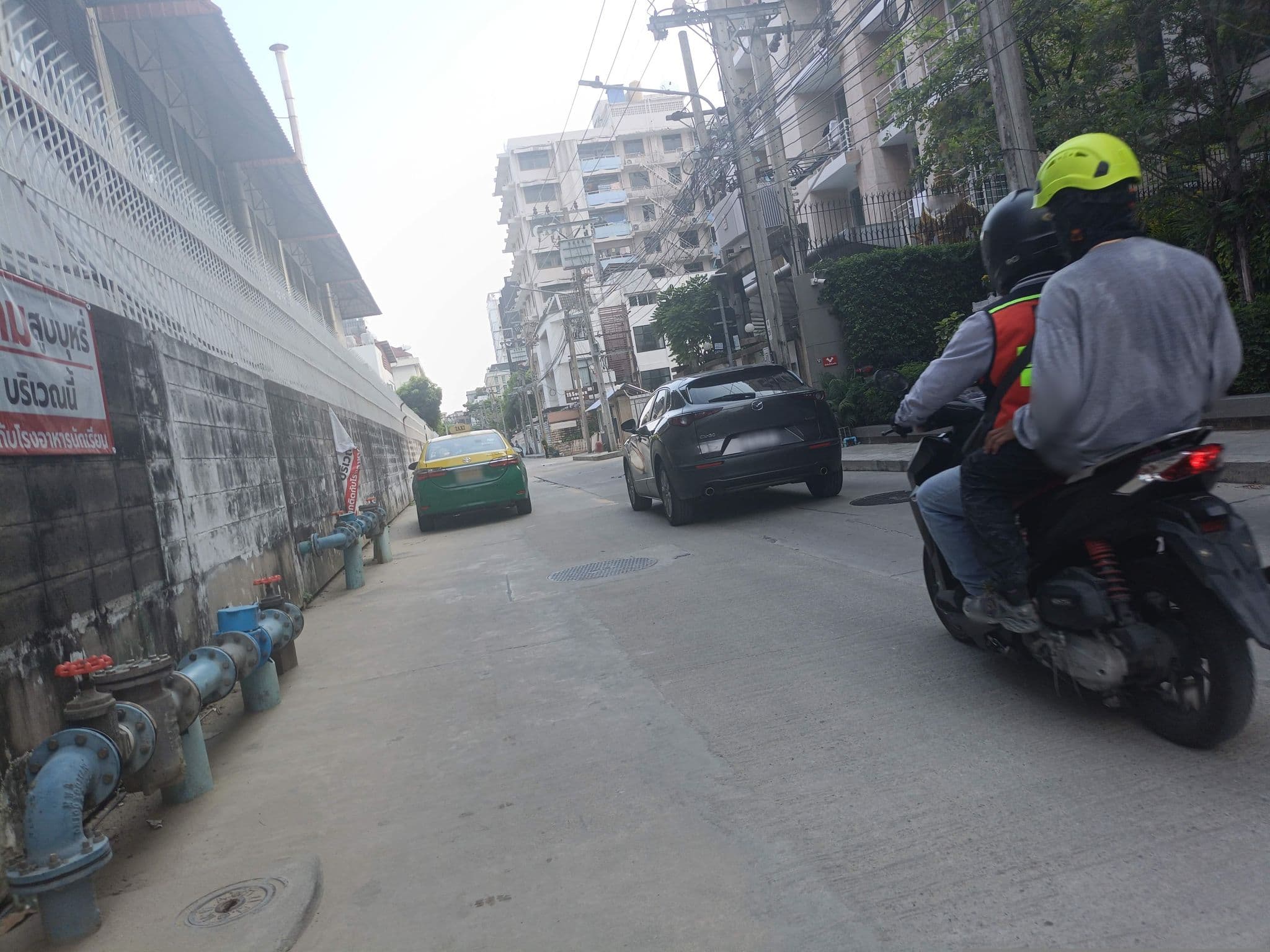 Street view near 4A - Short-Term Rental Allowed - Downtown Bkk Serviced Apartment, Makkasan