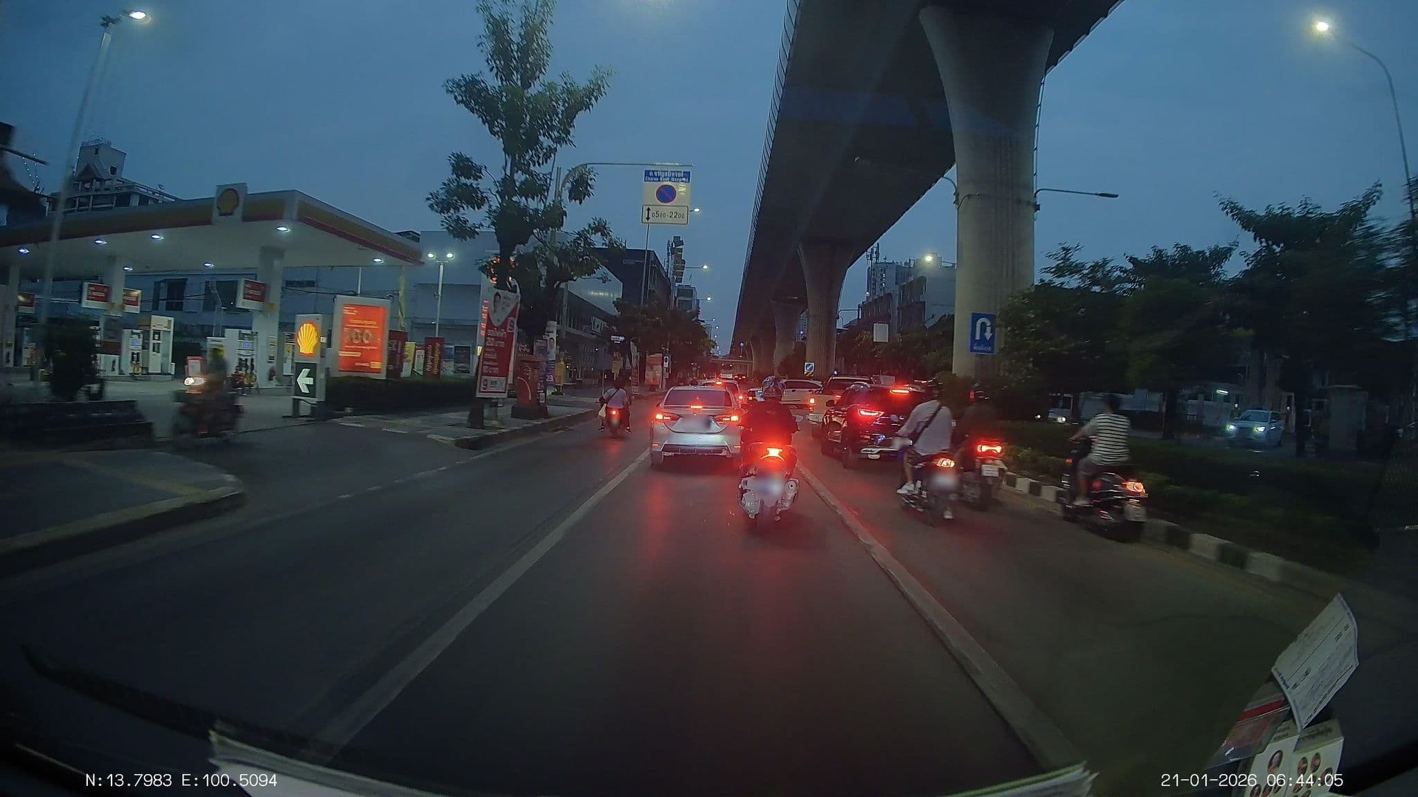 Street view near Charan49 Apartment for Females, Bang Phlat — © ThailandCambodia (CC BY-SA · Mapillary)