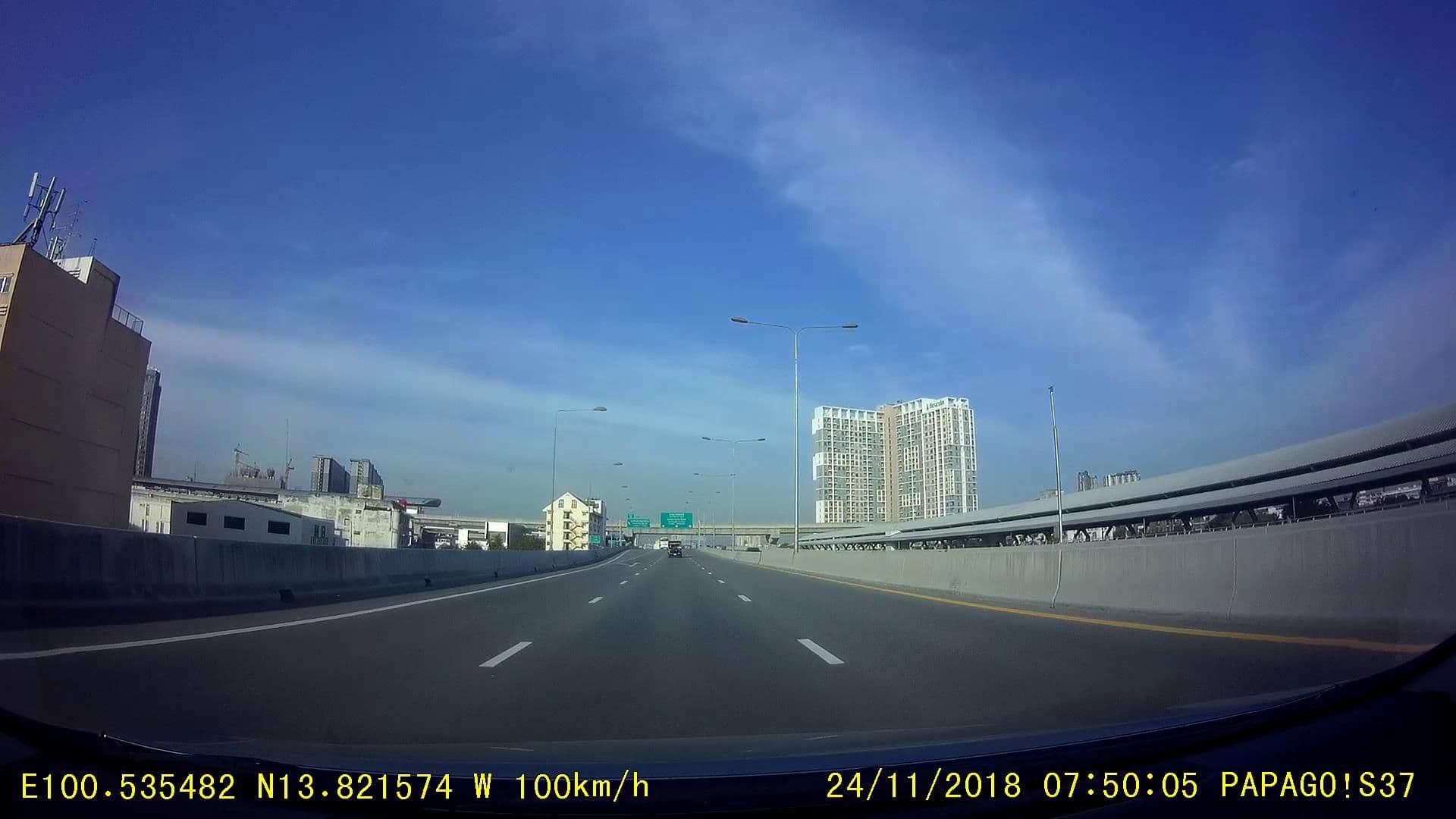 Street view near THANUTHAI Apartment, Bang Sue — © rusmanoon (CC BY-SA · Mapillary)