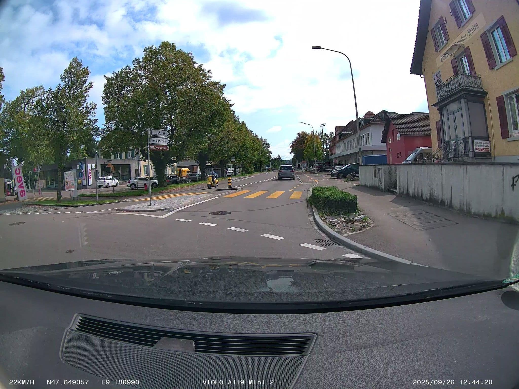 Street view near Gasthaus Bahnhof Hafen, Kreuzlingen — © soulcover (CC BY-SA · Mapillary)