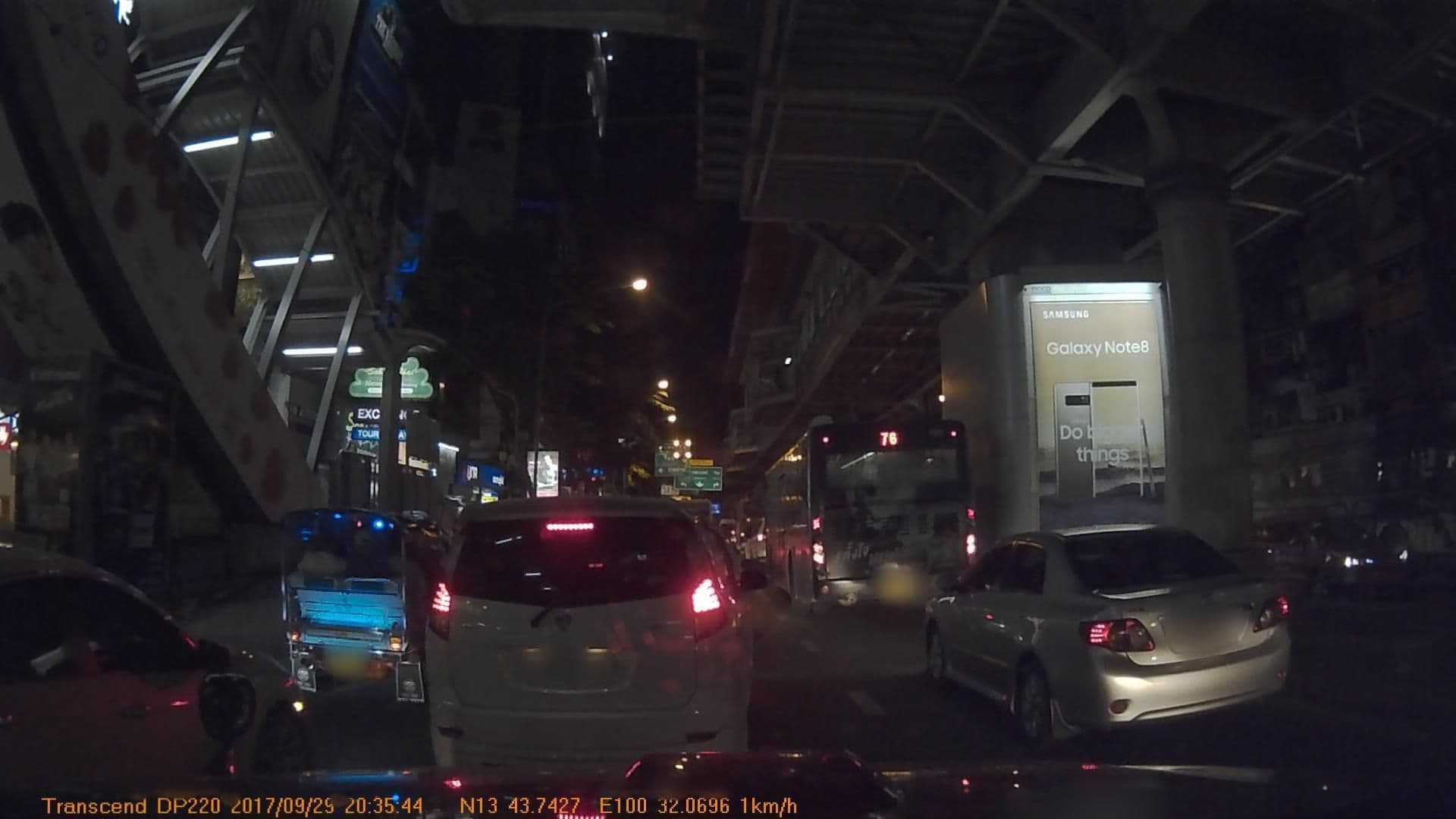 Street view near Joy Zone Hostel, Bang Rak