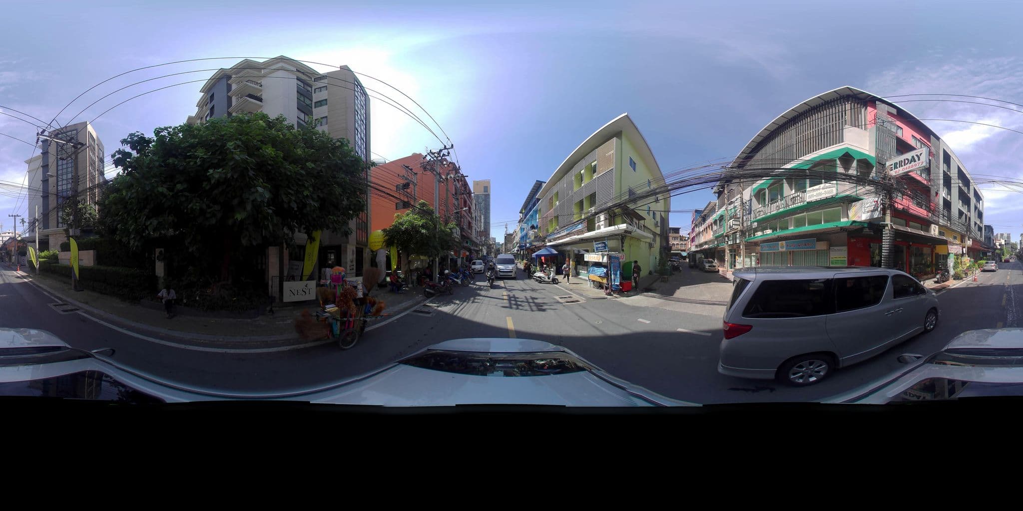 Street view near Twenty Two Place Hostel – Sukhumvit 22, Watthana