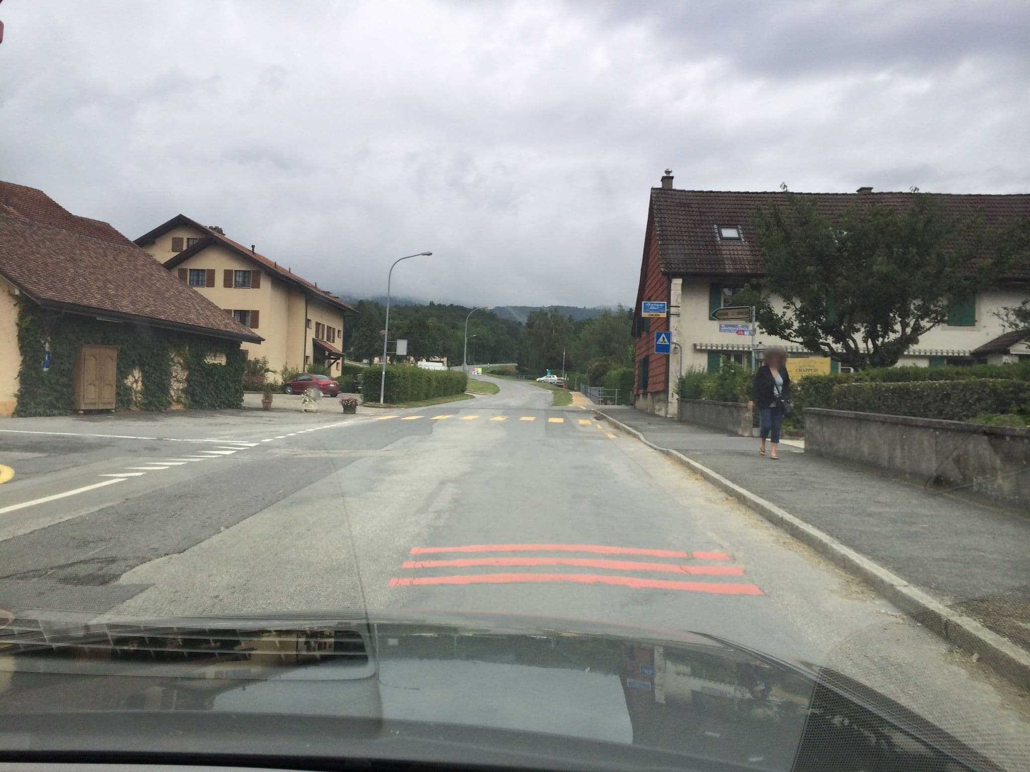 Street view near Le Grütli, Cossonay — © jan_solem (CC BY-SA · Mapillary)