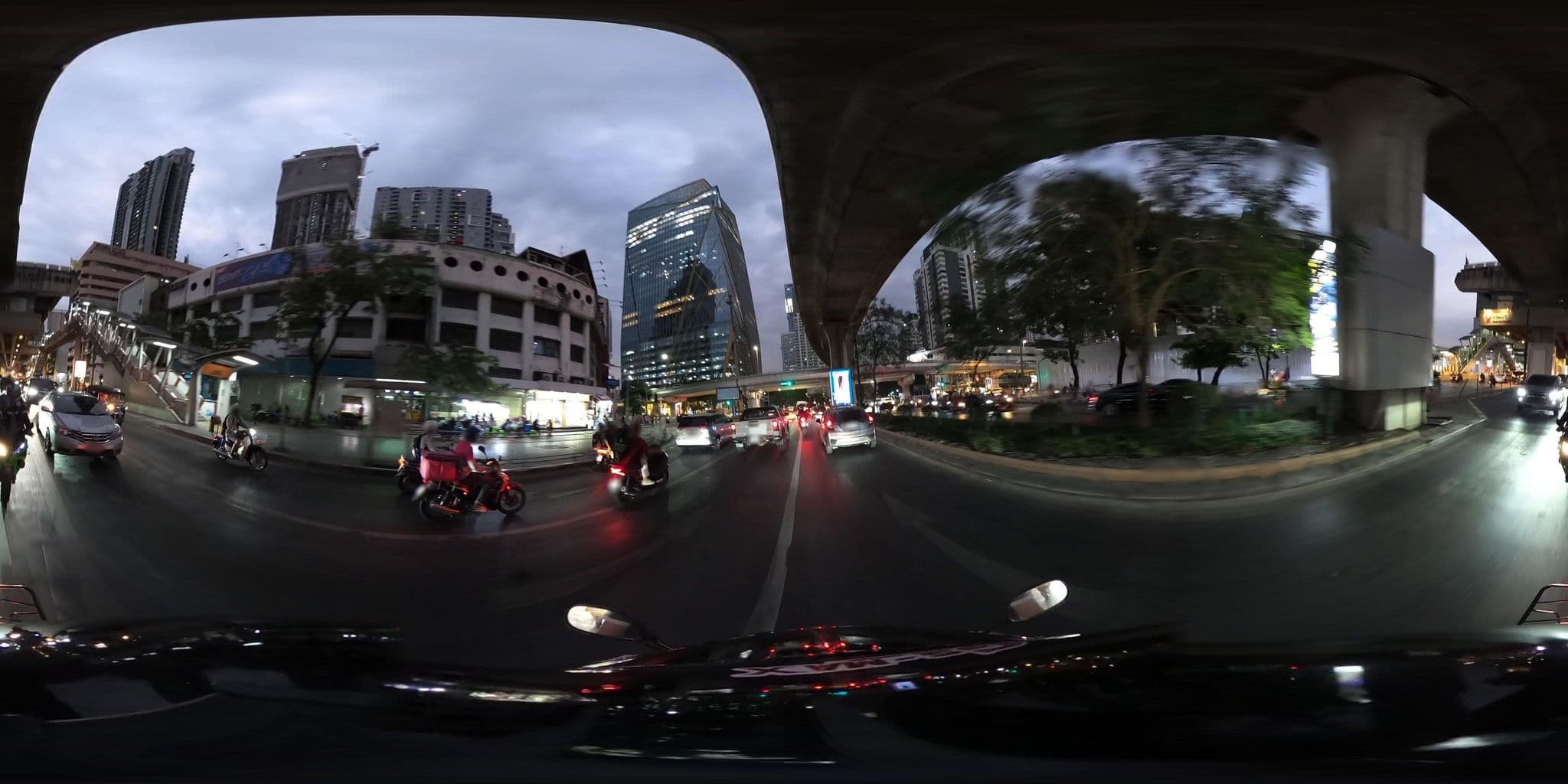 Street view near Monomer Hostel Bangkok, Ratchathewi — © NatchaponJ (CC BY-SA · Mapillary)