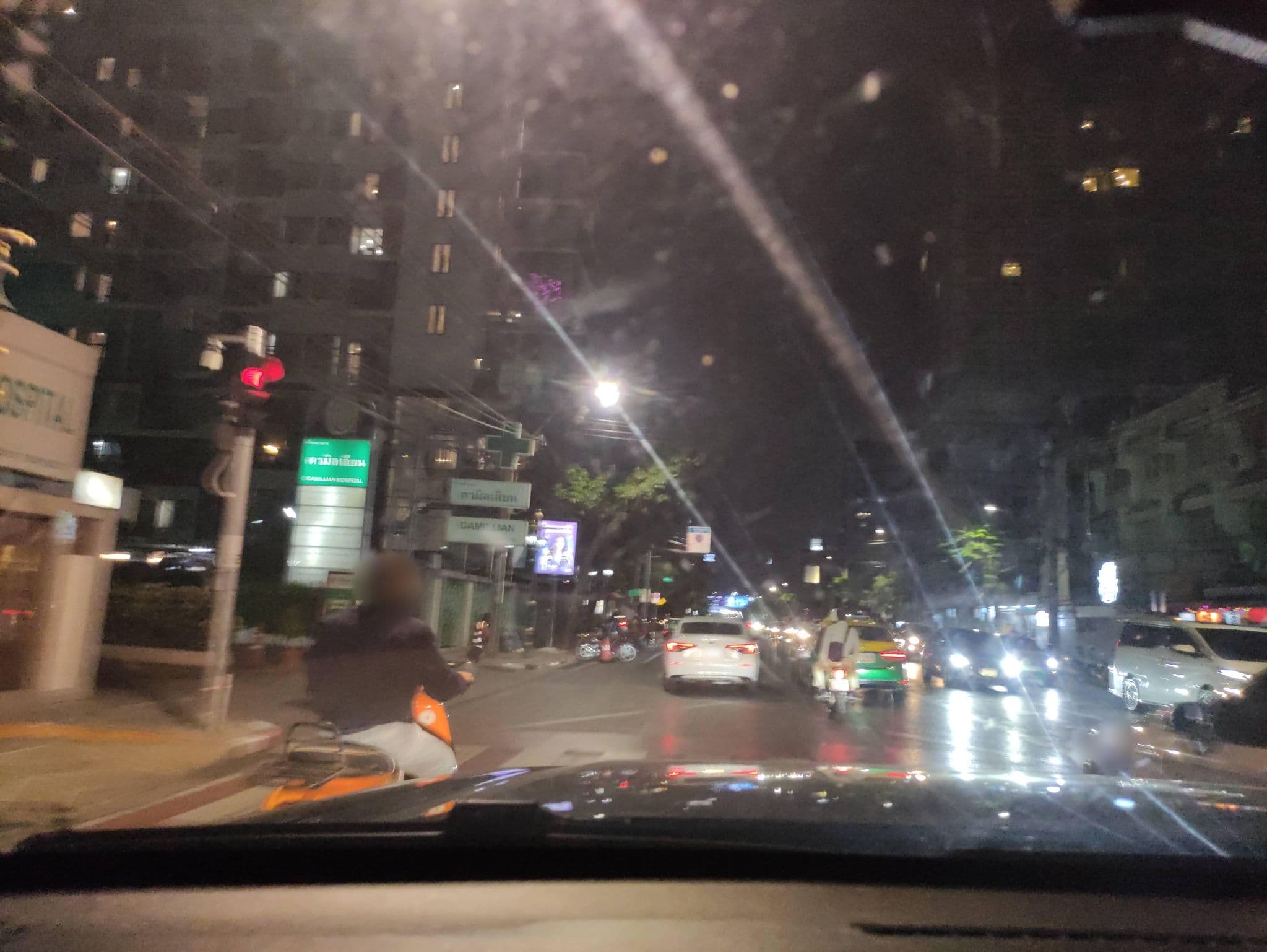 Street view near The Hostel Era, Watthana