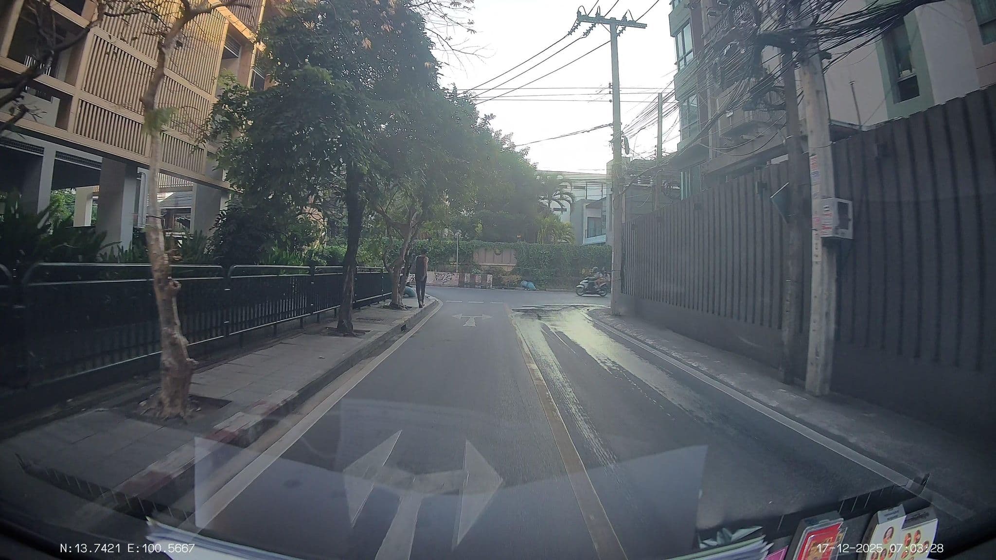 Street view near Raya Sukhumvit, Watthana