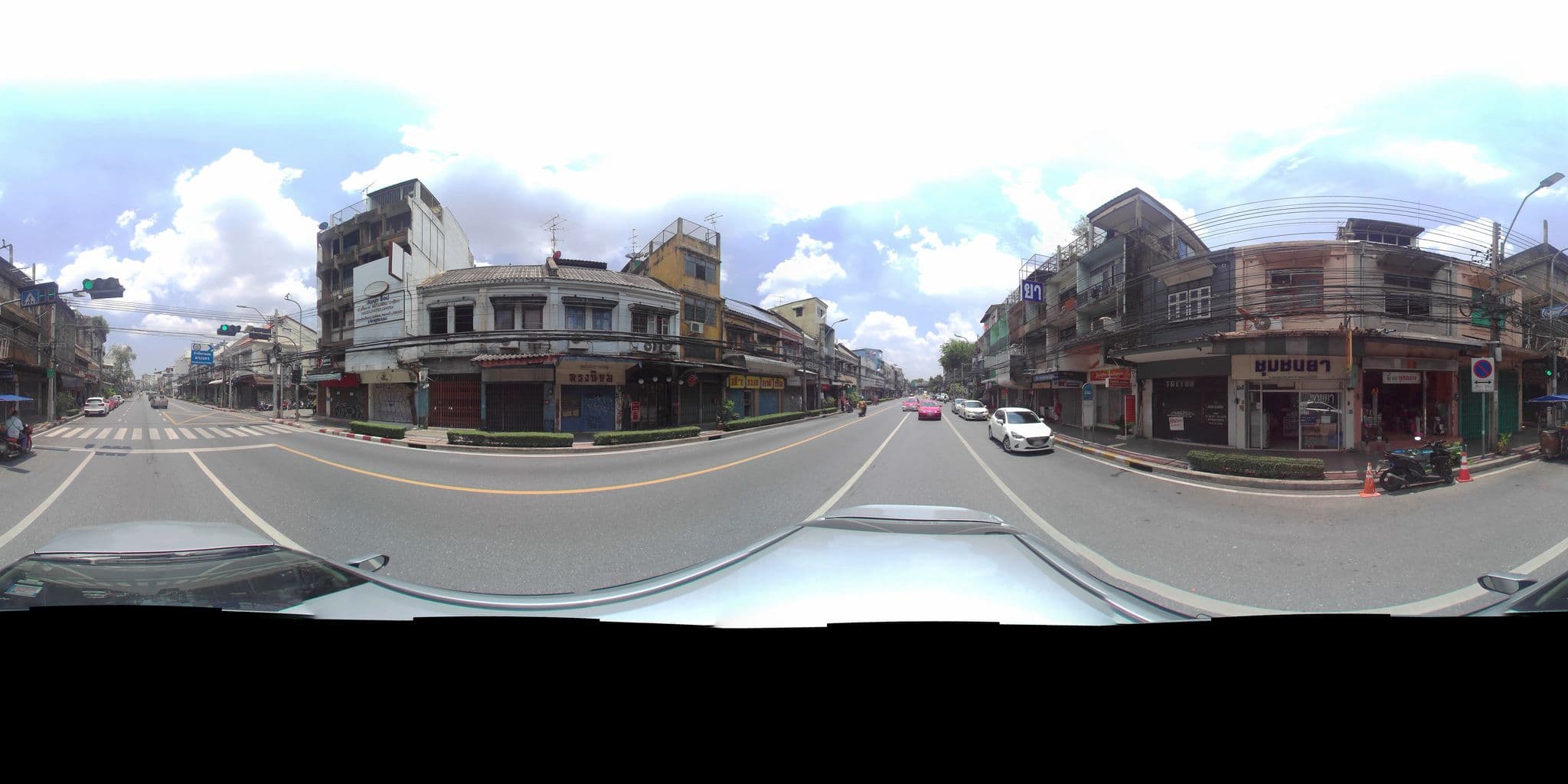 Street view near Nomad Yard Hostel, Phra Nakhon