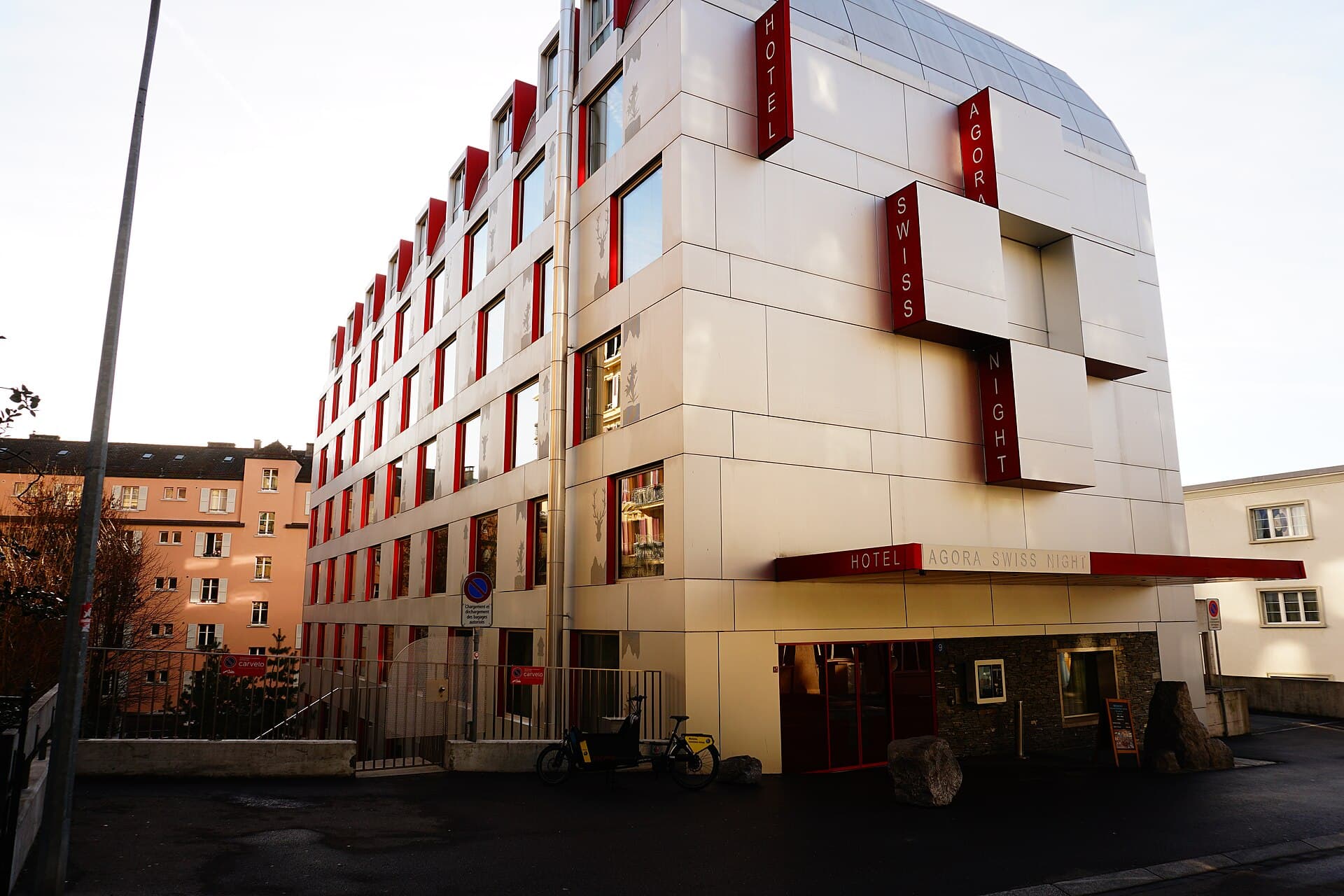 Agora Swiss Night (via Wikimedia Commons, CC BY-SA 3.0)