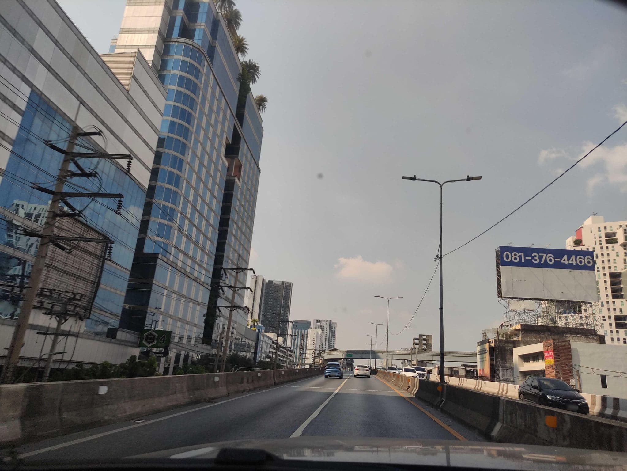 Street view near Capital O 75451 Podstel Hostel Bangkok, Khetsamsenok — © kasetitkml_pipitchai (CC BY-SA · Mapillary)