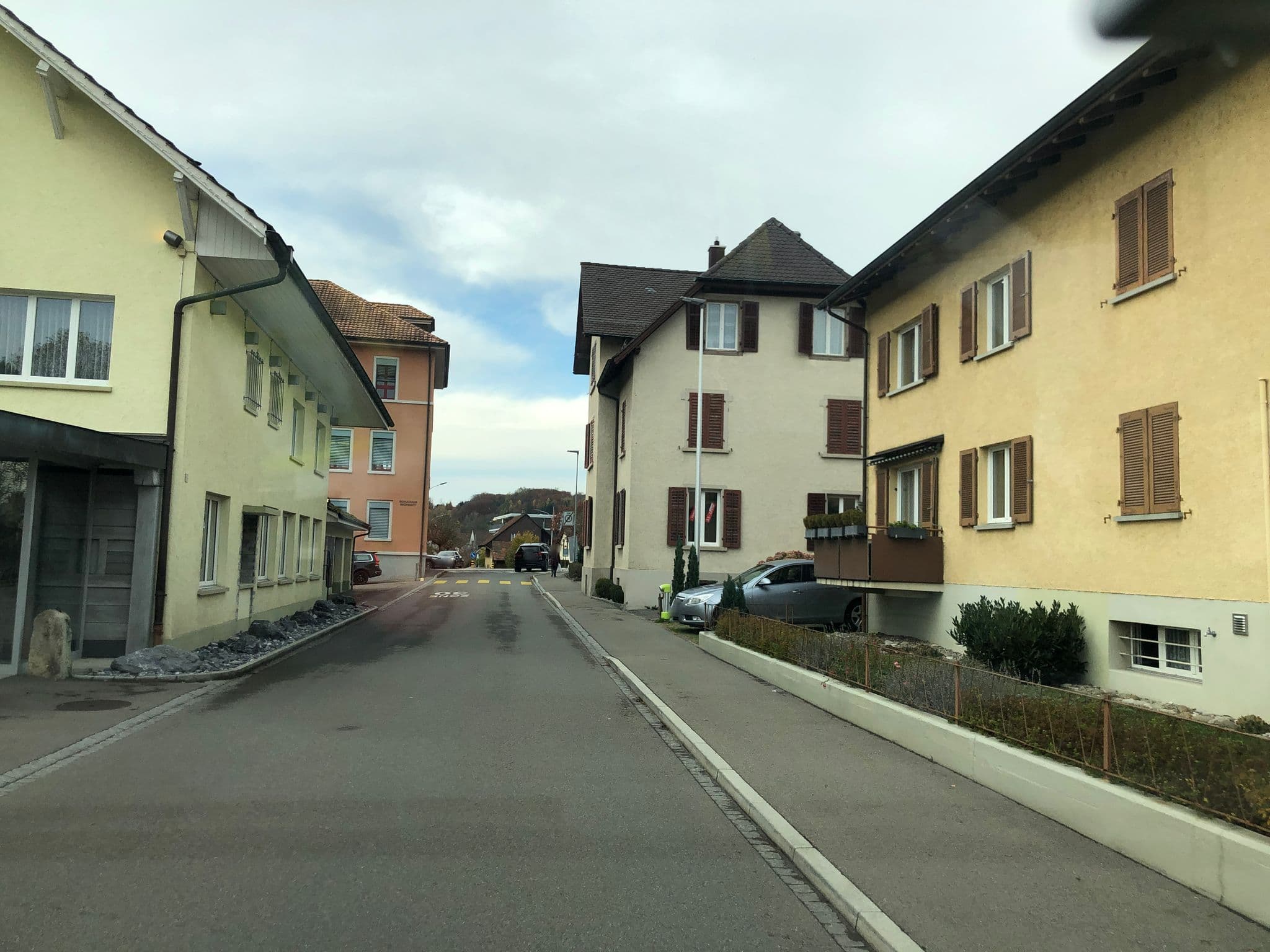 Street view near Neuhaus, Obersiggenthal — © Wuschel (CC BY-SA · Mapillary)