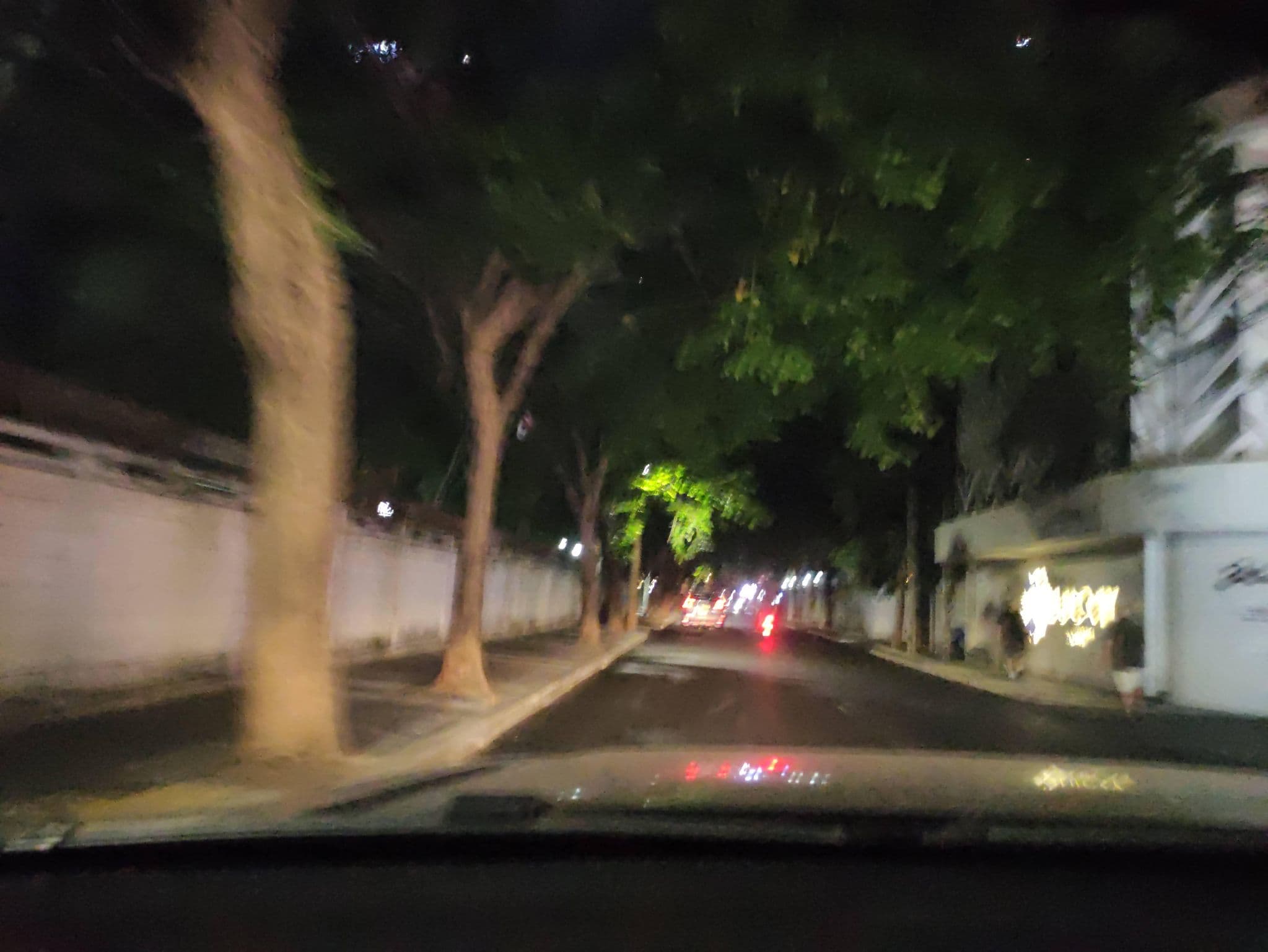 Street view near Lucky Hotel BKK, Watthana
