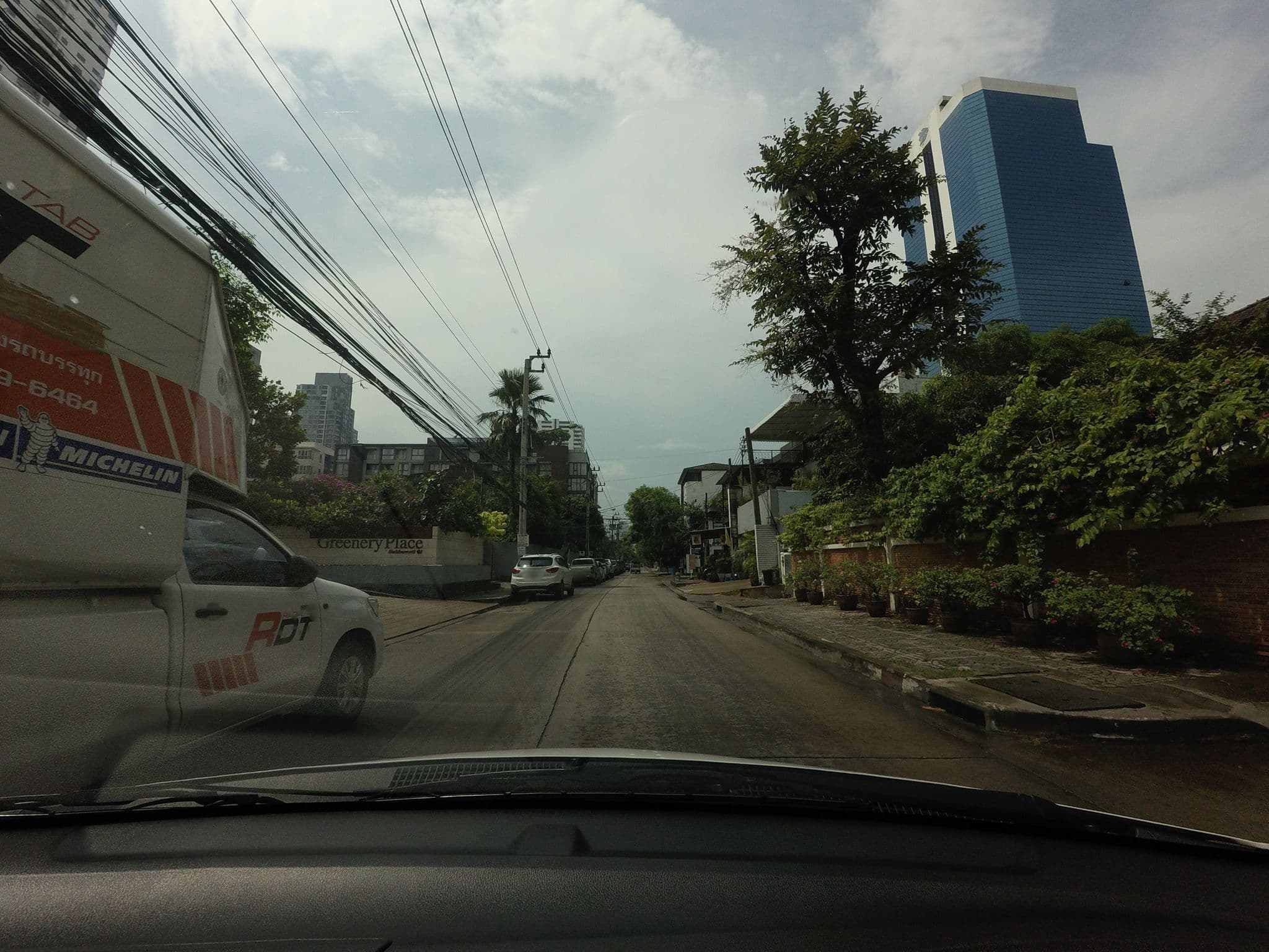 Street view near Greenery Place Apartment, Watthana