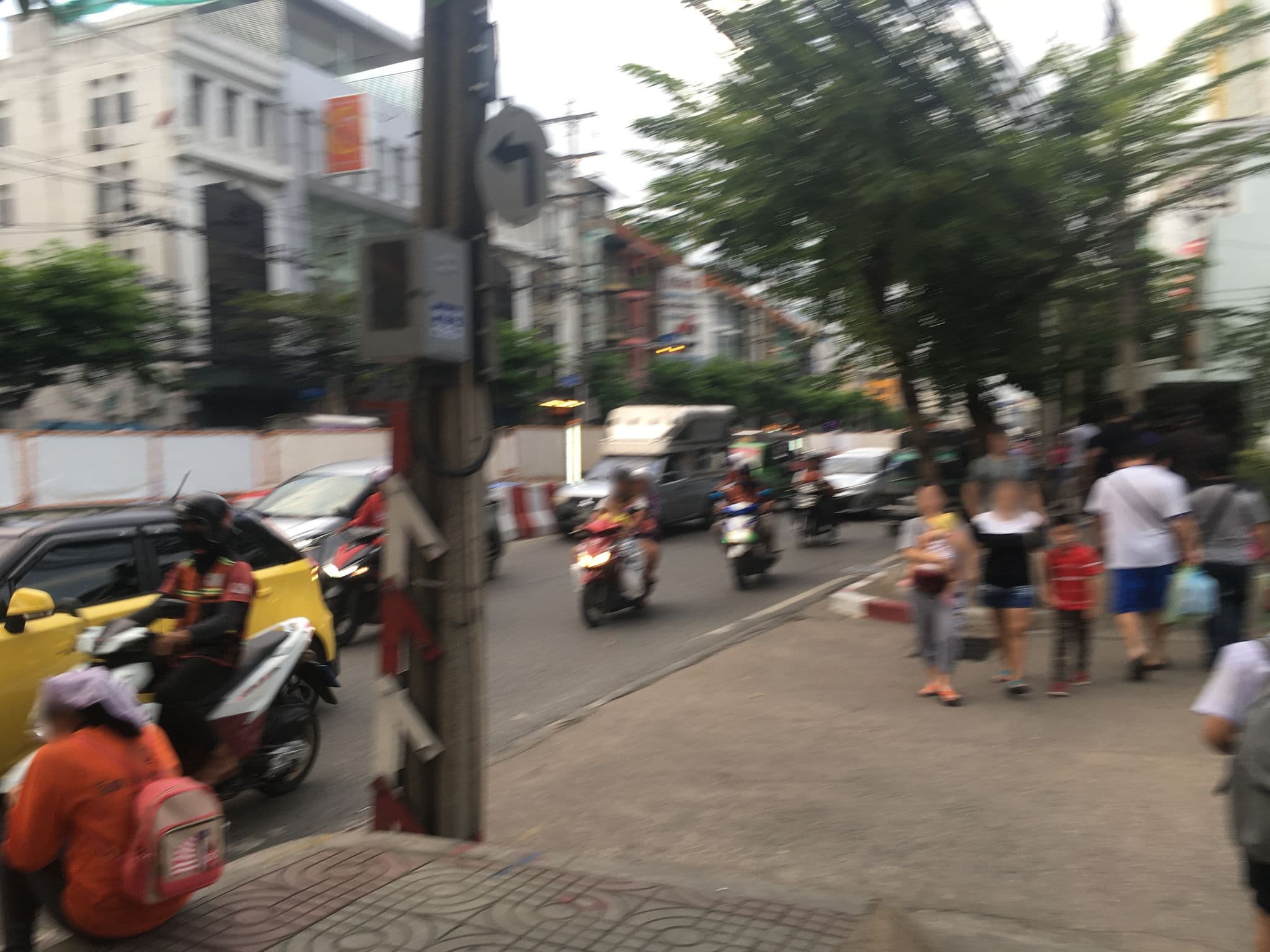Street view near The Lair Bangkok, Khlong San — © nawiya (CC BY-SA · Mapillary)