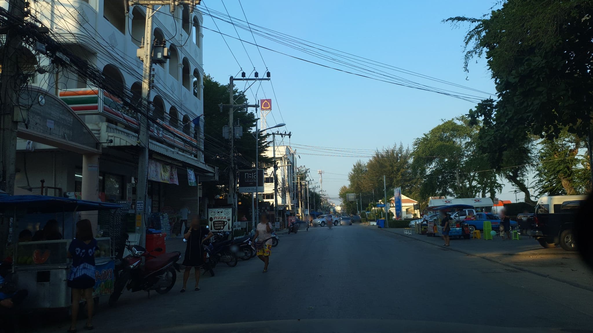 Street view near Talay Hotel & Villa, Cha Am, Cha-am — © jrcarlsen (CC BY-SA · Mapillary)