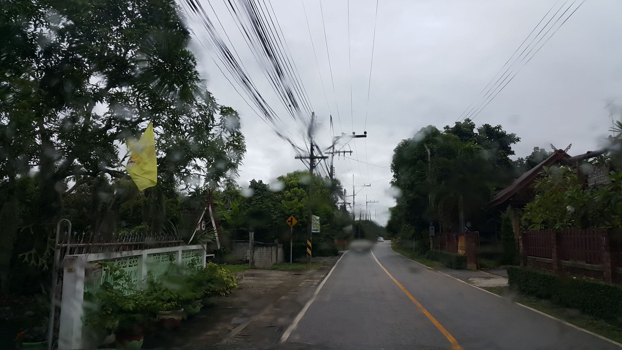 Street view near เชียงคำไทลื้อรีสอร์ท Chiang Kham Tai Lue Resort, Chiang Kham — © jrcarlsen (CC BY-SA · Mapillary)
