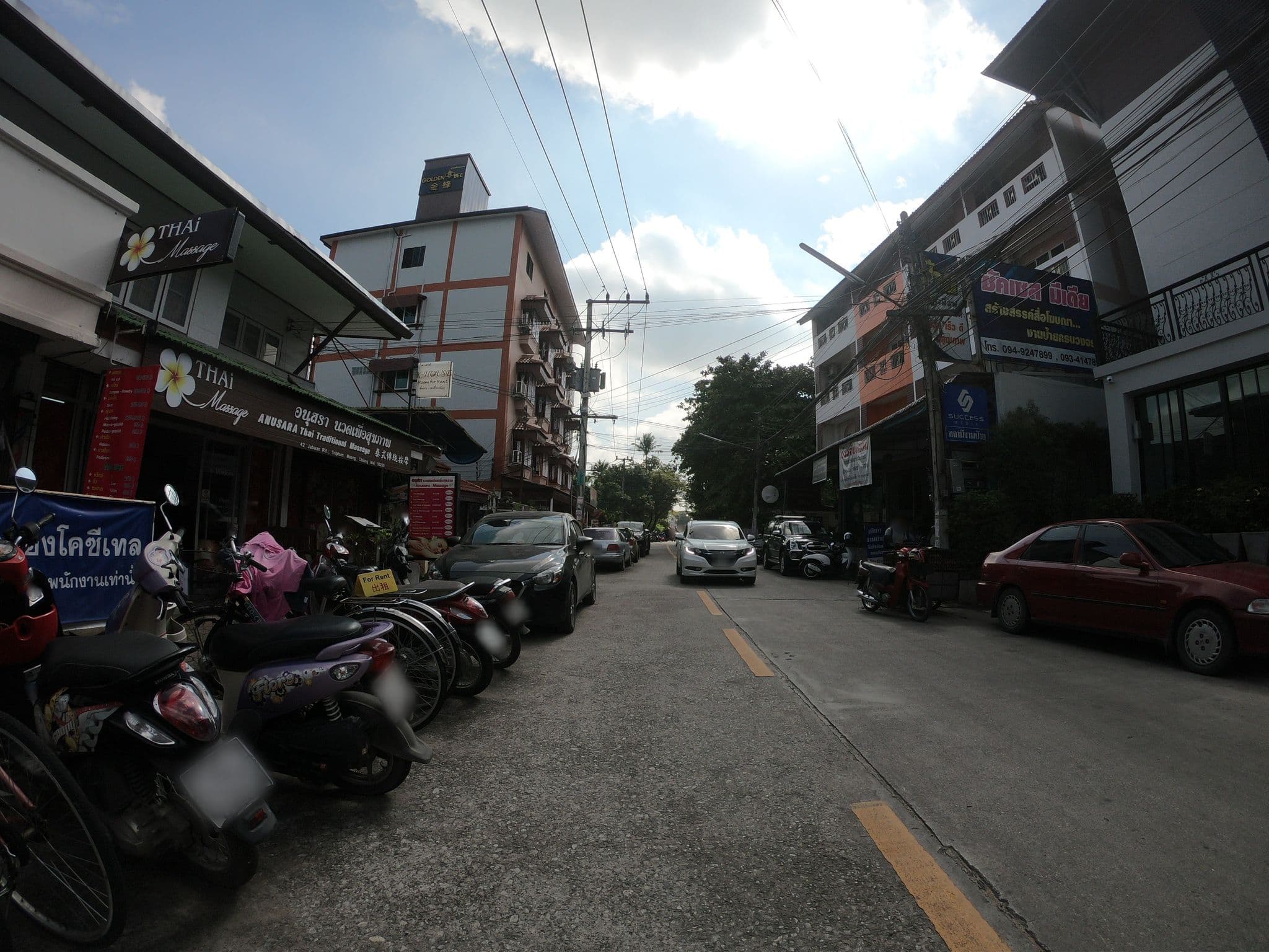Street view near Cozytel Chiangmai, Chiang Mai — © chanuwath_grab (CC BY-SA · Mapillary)