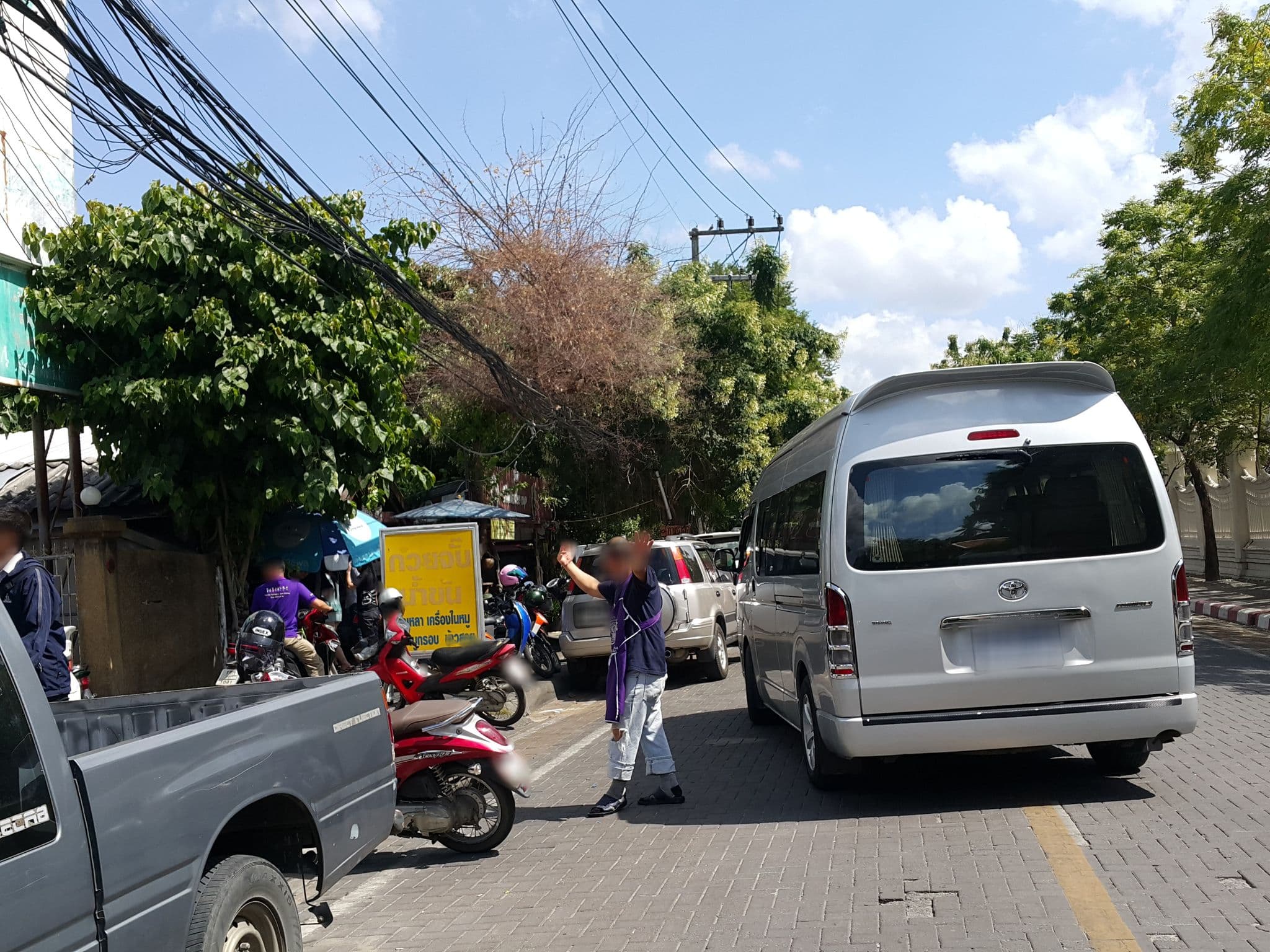Street view near Arun Khiri Chiang Mai Hotel, Chiang Mai