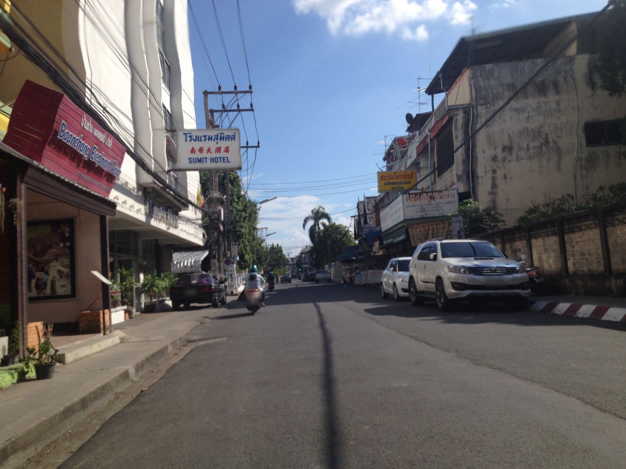 Street view near Sumittaya Chiang Mai Hotel, Chiang Mai