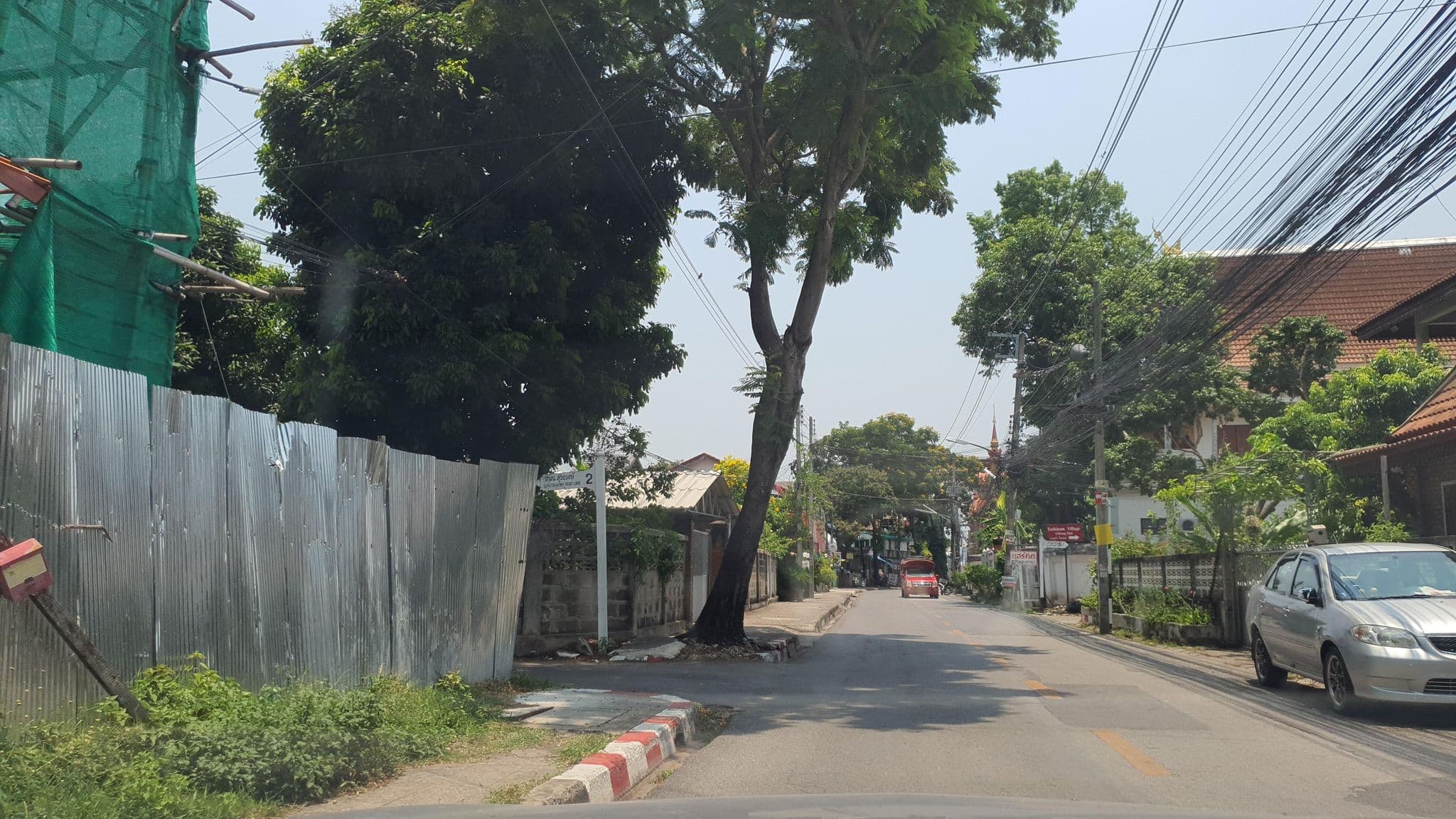 Street view near Chiang Mai Gate Hotel (Wua Lai Walking Street), Chiang Mai