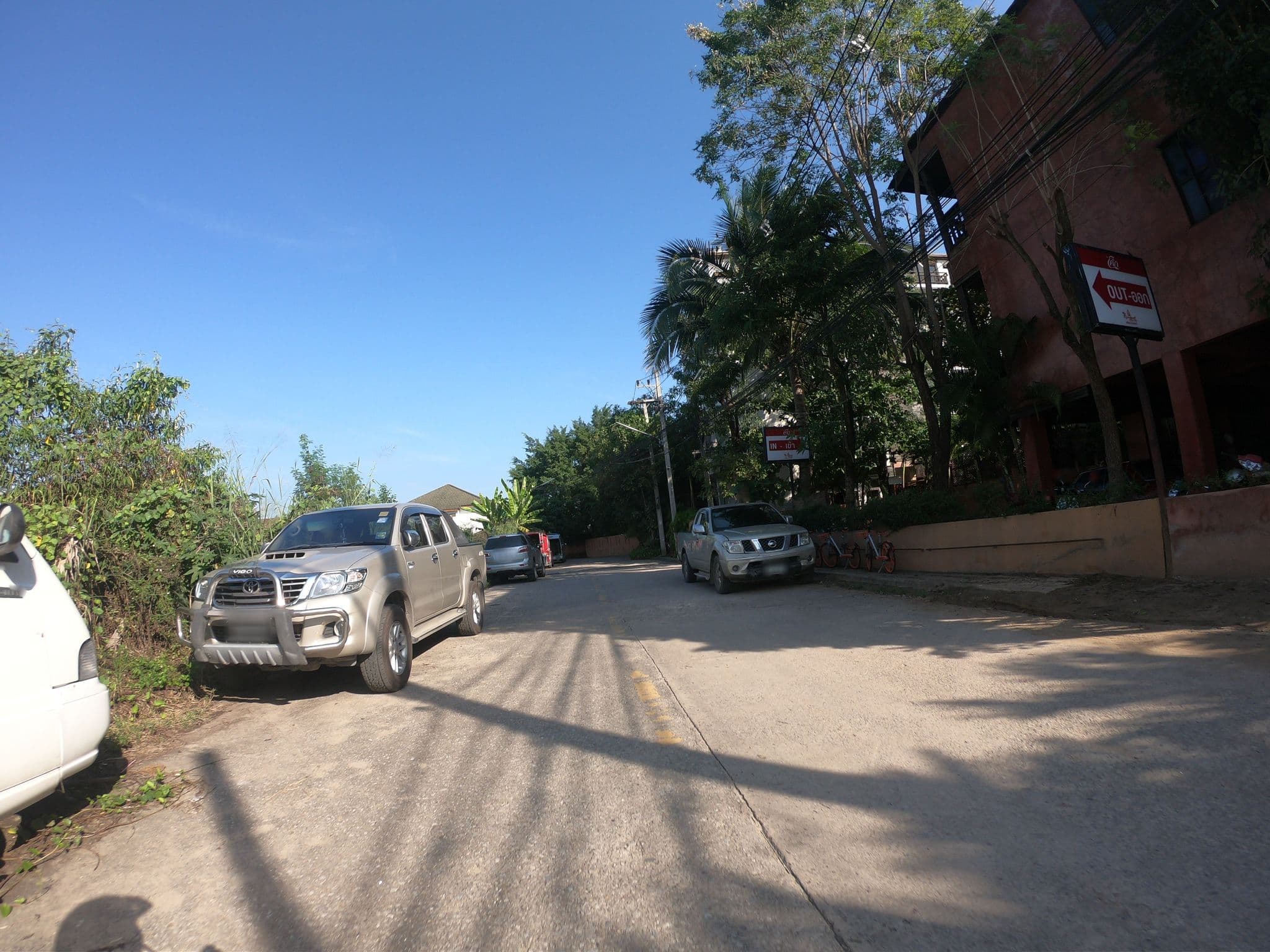 Street view near Rainforest Chiangmai Hotel, Chiang Mai — © chanuwath_grab (CC BY-SA · Mapillary)
