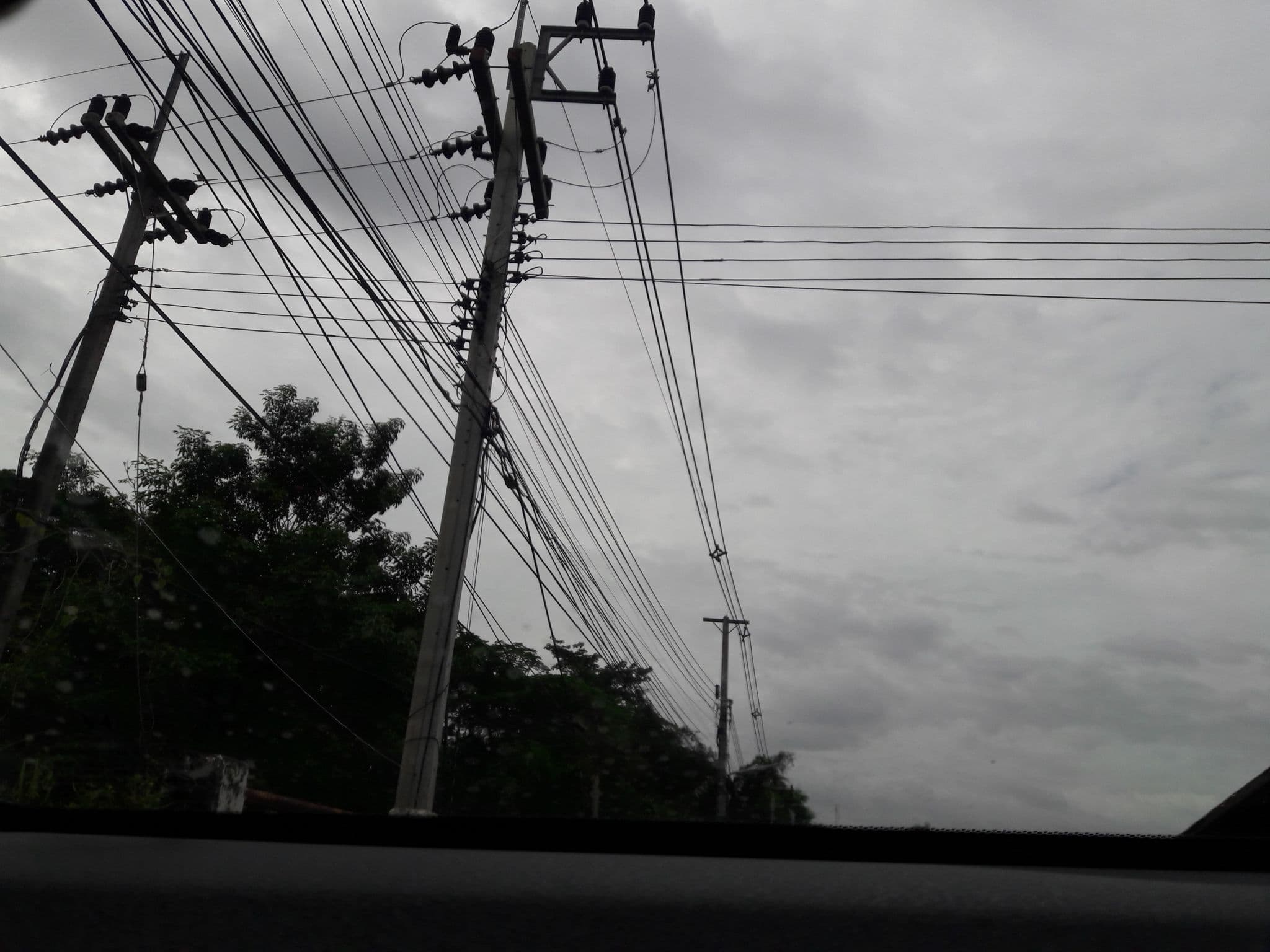Street view near BeeeHi[บีไฮทดำเนินสะดวก, Damnoen Saduak — © collectiontrue (CC BY-SA · Mapillary)