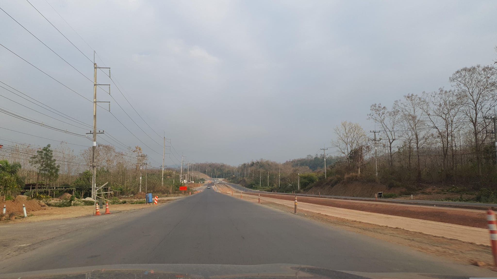 Street view near สามนรีที่พักท่ามกลางธรรมชาติ (Samnaree Hotel), Den Chai — © jrcarlsen (CC BY-SA · Mapillary)